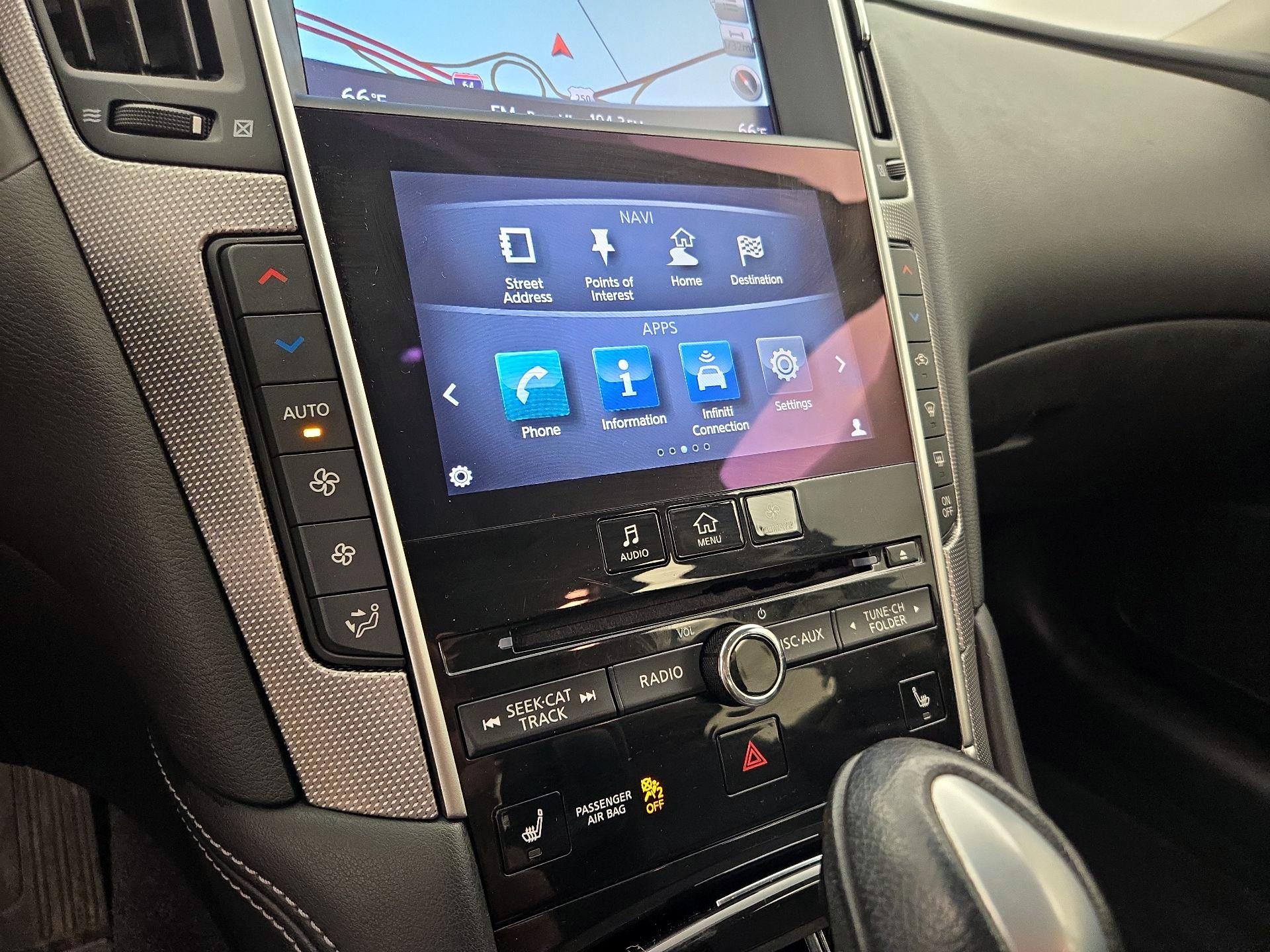 Thumbnail: 2015 INFINITI Q50 - 17