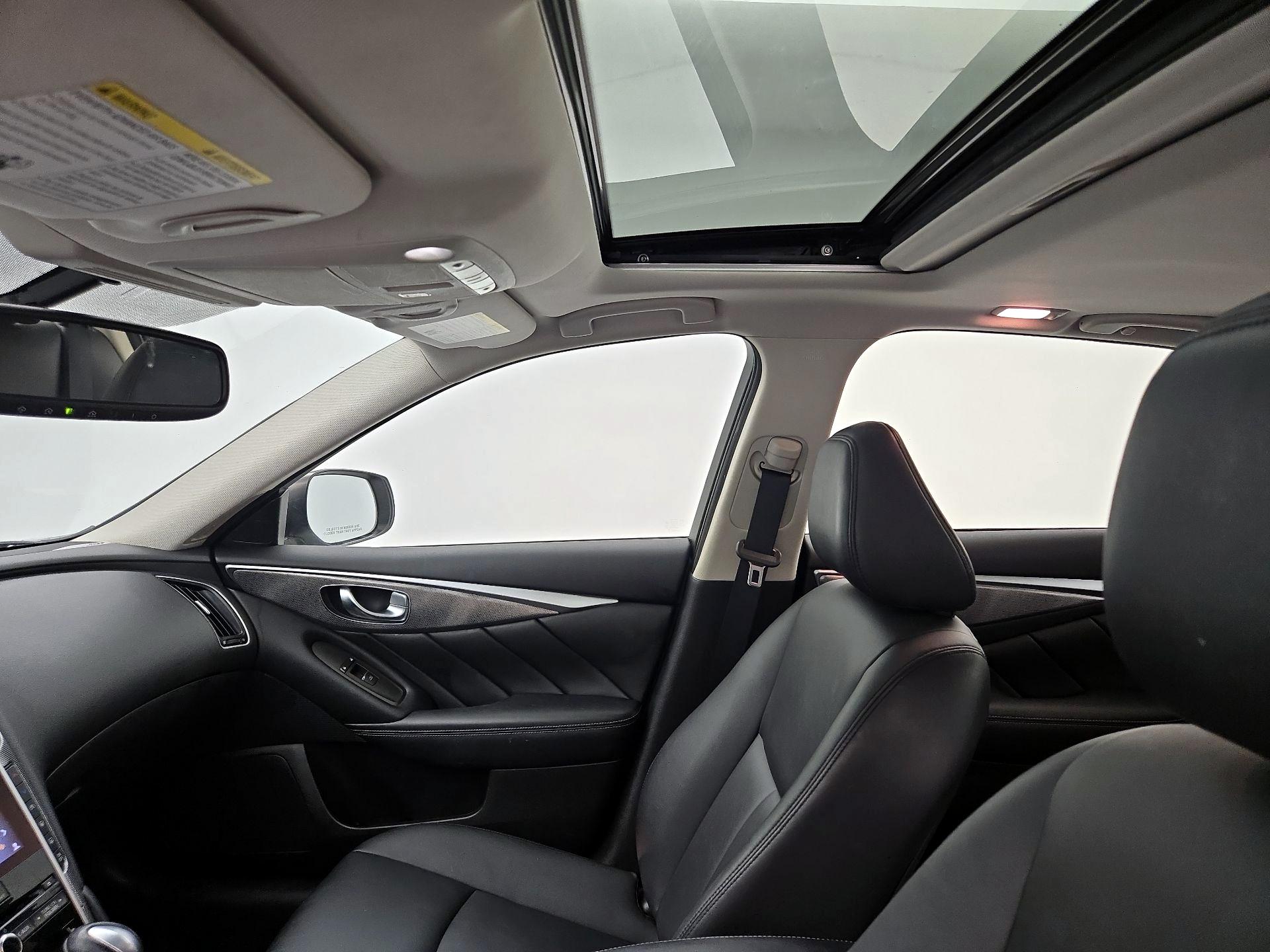 Thumbnail: 2015 INFINITI Q50 - 20