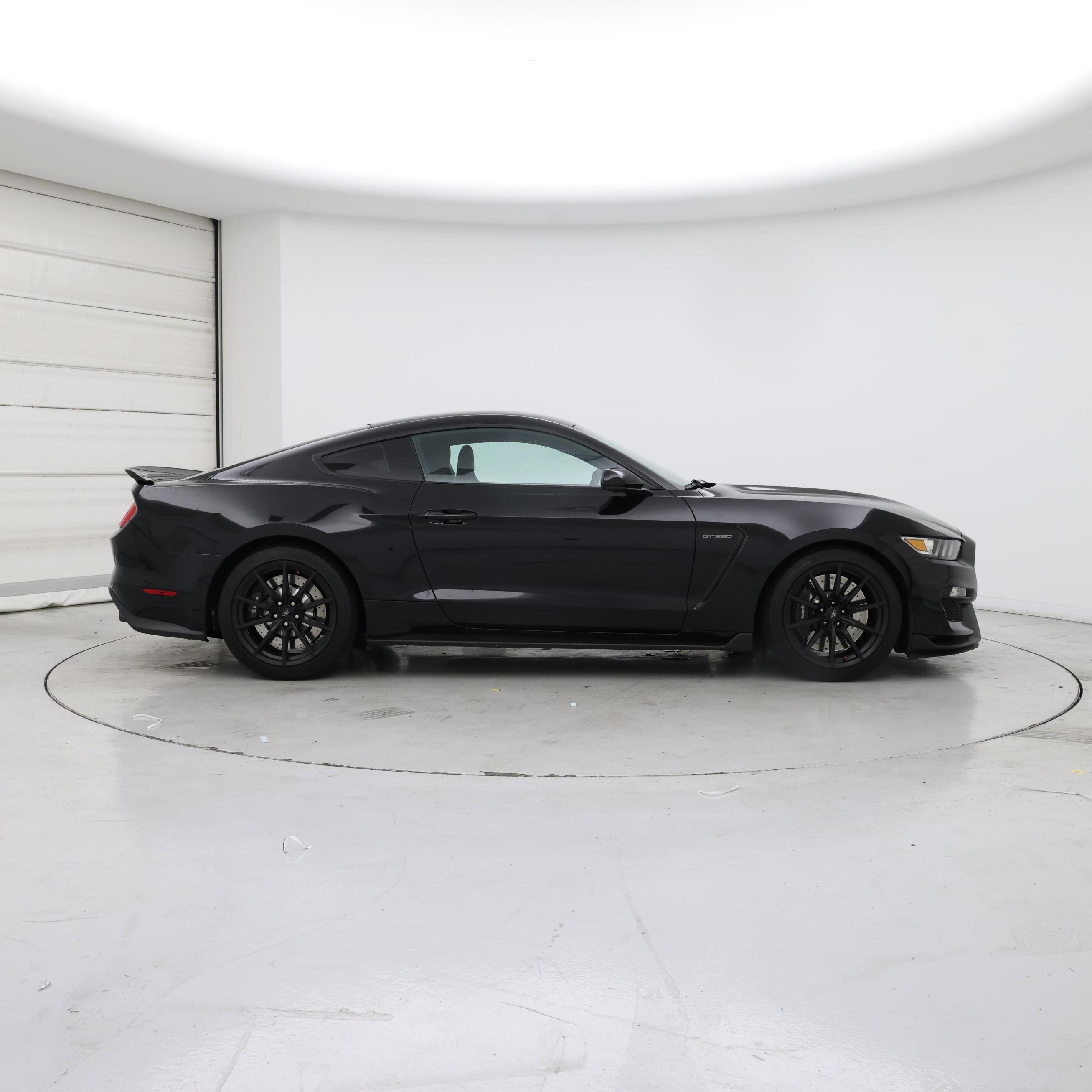 Thumbnail: 2018 Ford Mustang - 7