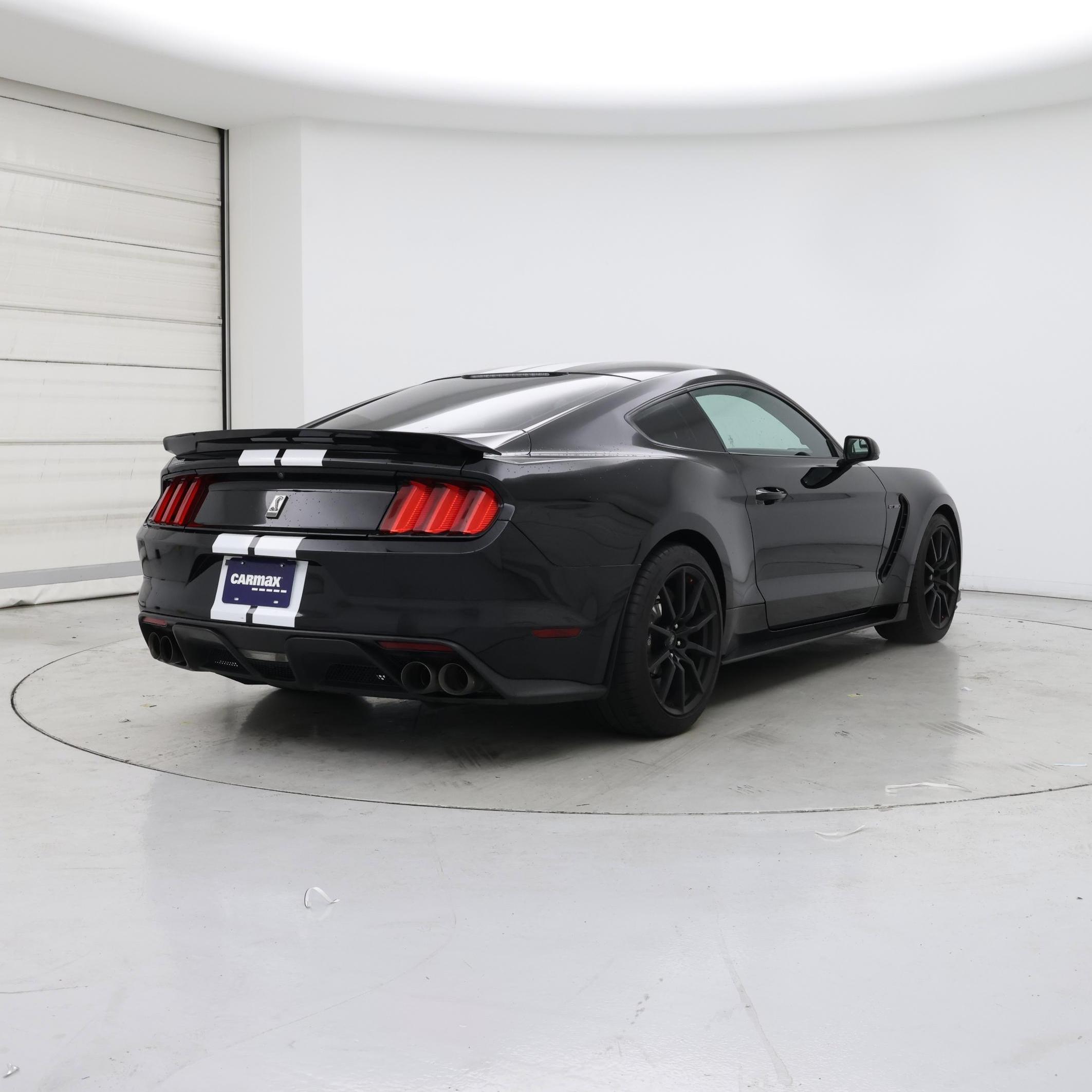 Thumbnail: 2018 Ford Mustang - 8