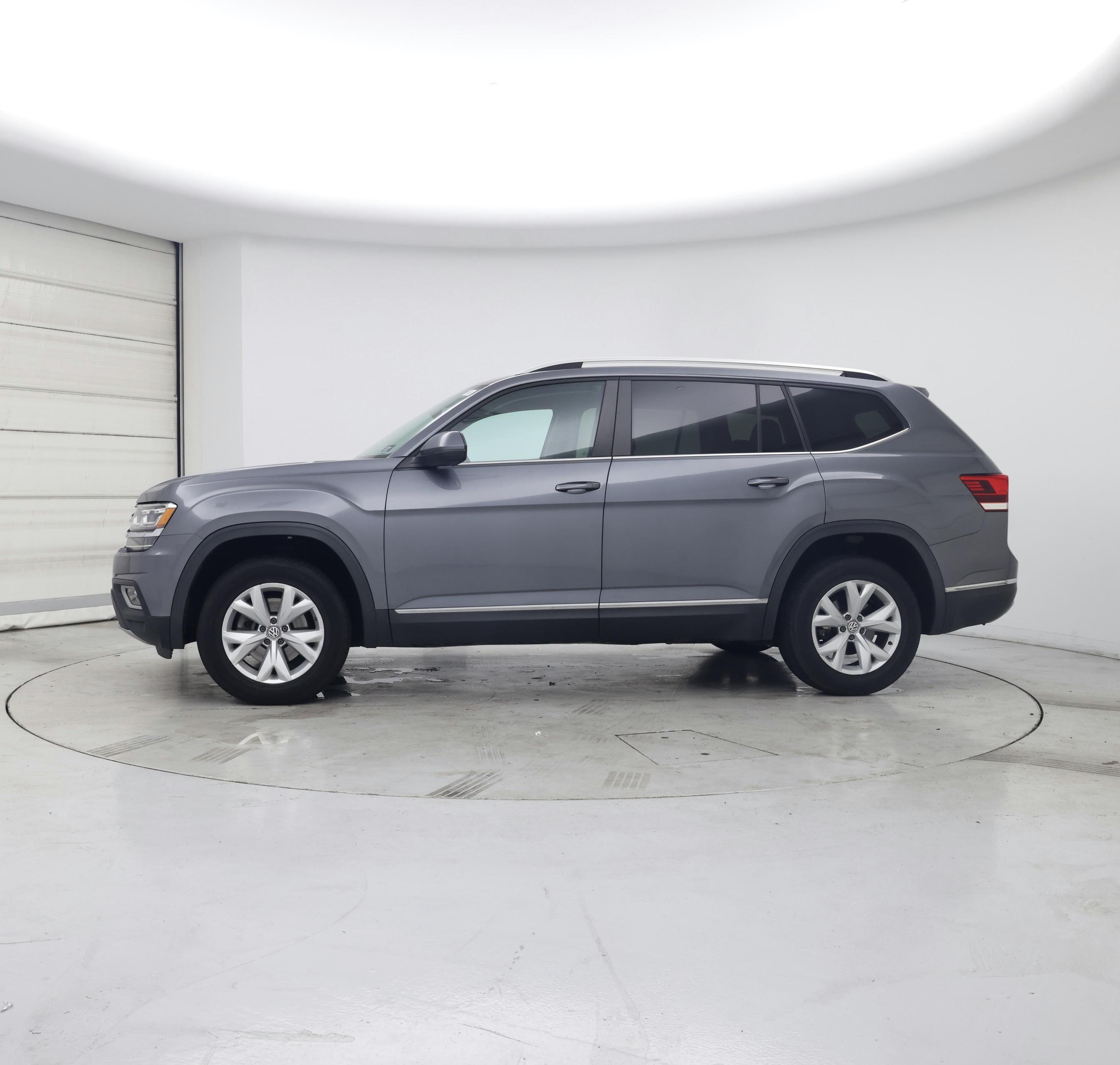 Thumbnail: 2018 Volkswagen Atlas - 3