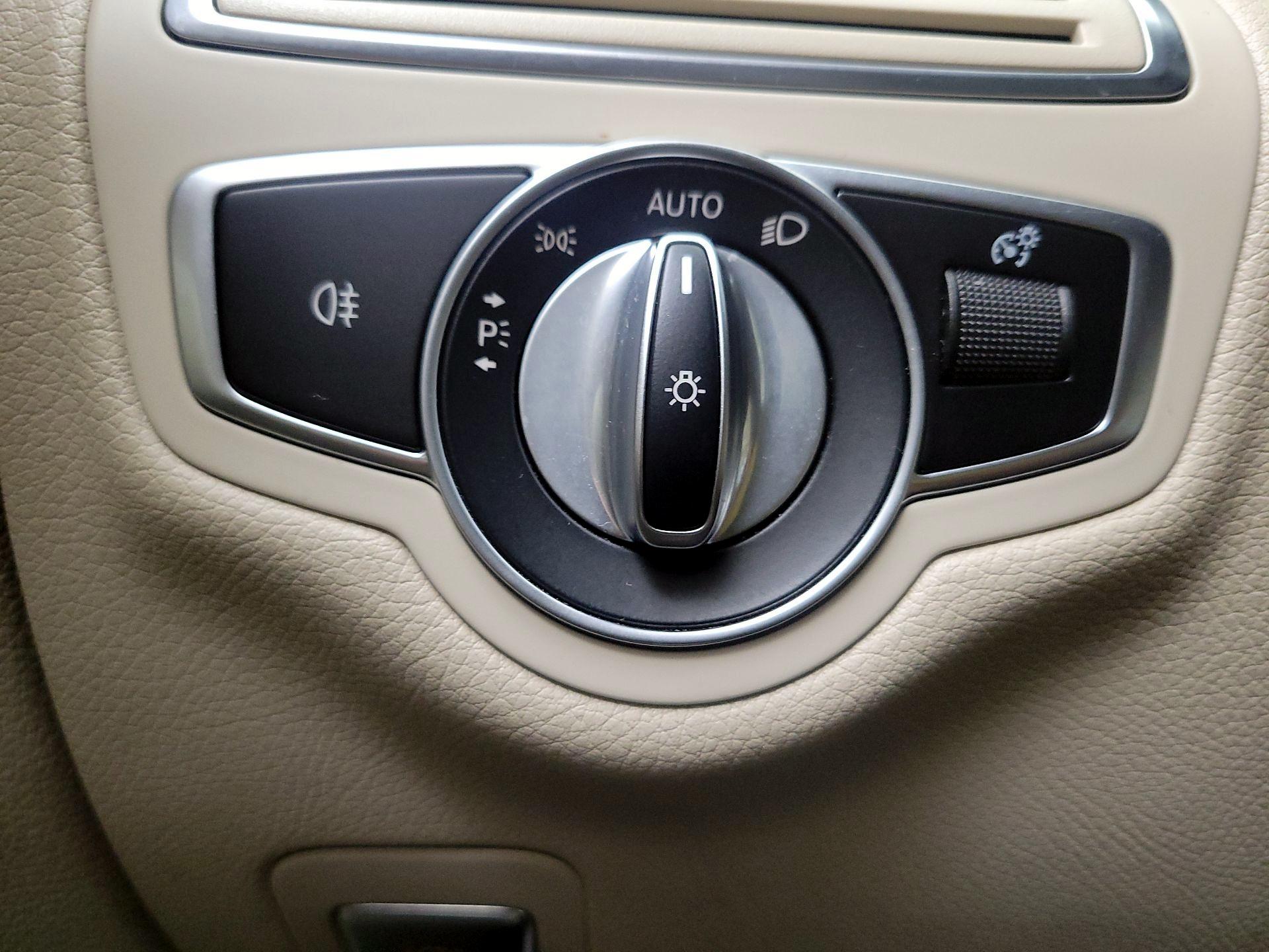 Thumbnail: 2021 Mercedes-Benz C-Class - 13