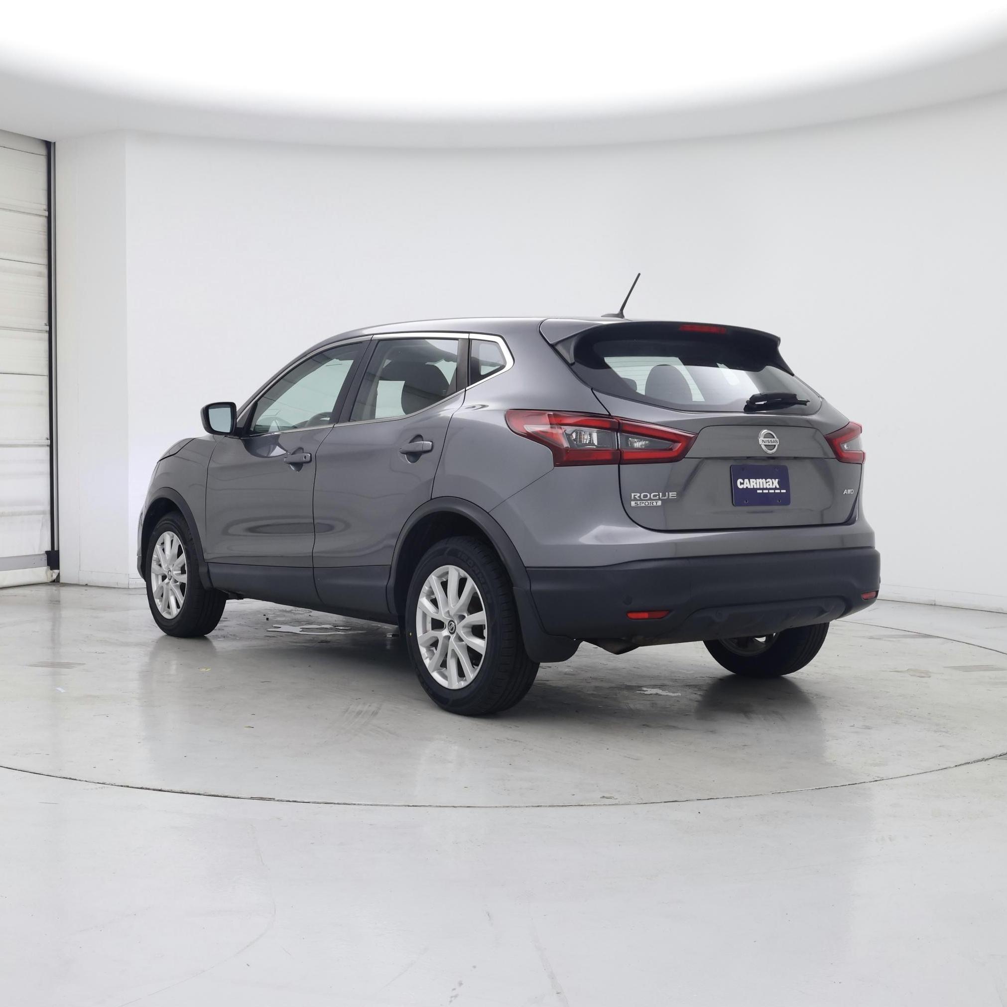 Thumbnail: 2021 Nissan Rogue Sport - 2