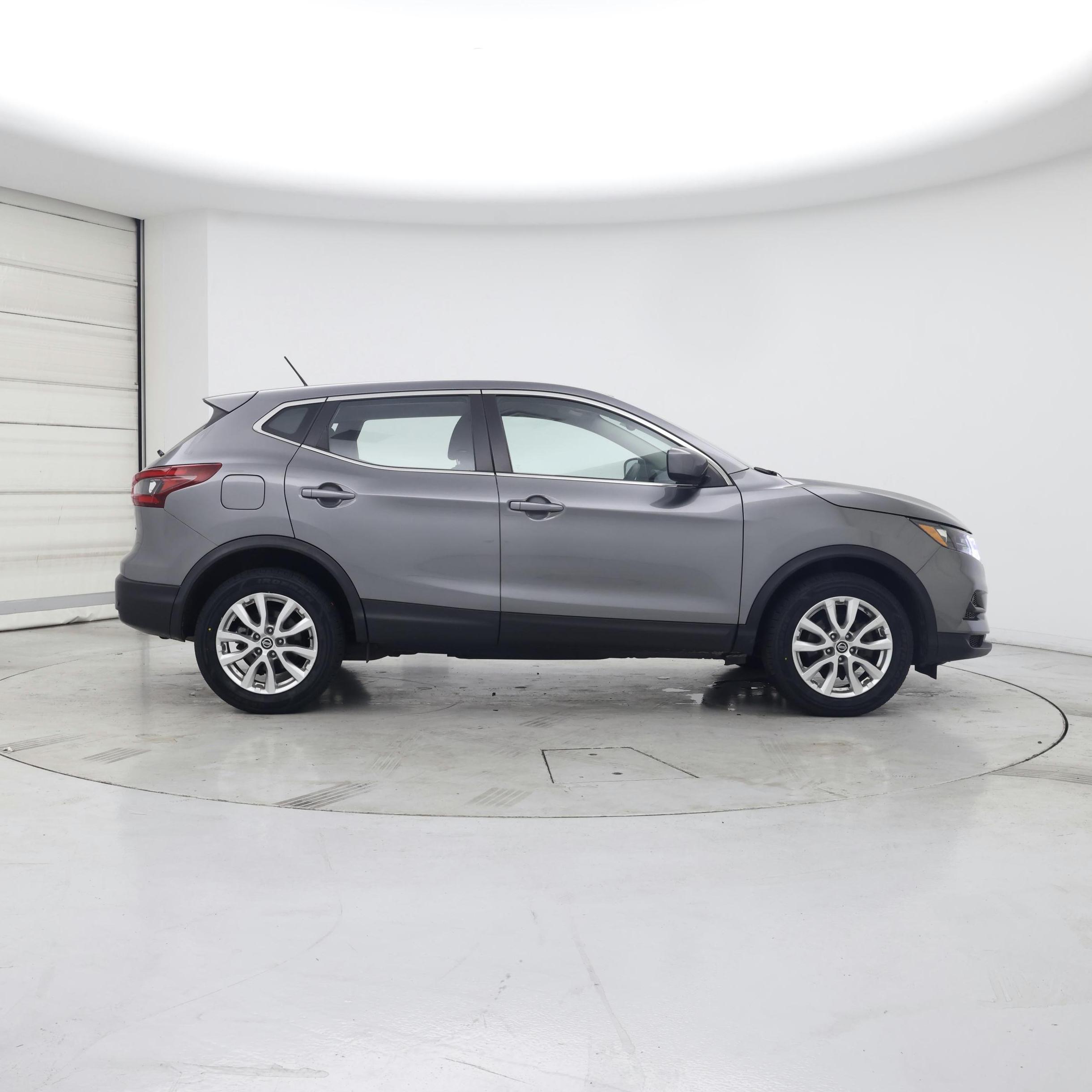 Thumbnail: 2021 Nissan Rogue Sport - 7