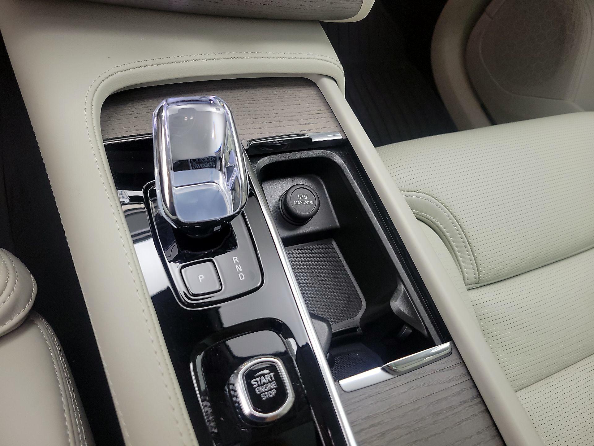 Thumbnail: 2024 Volvo XC90 - 18