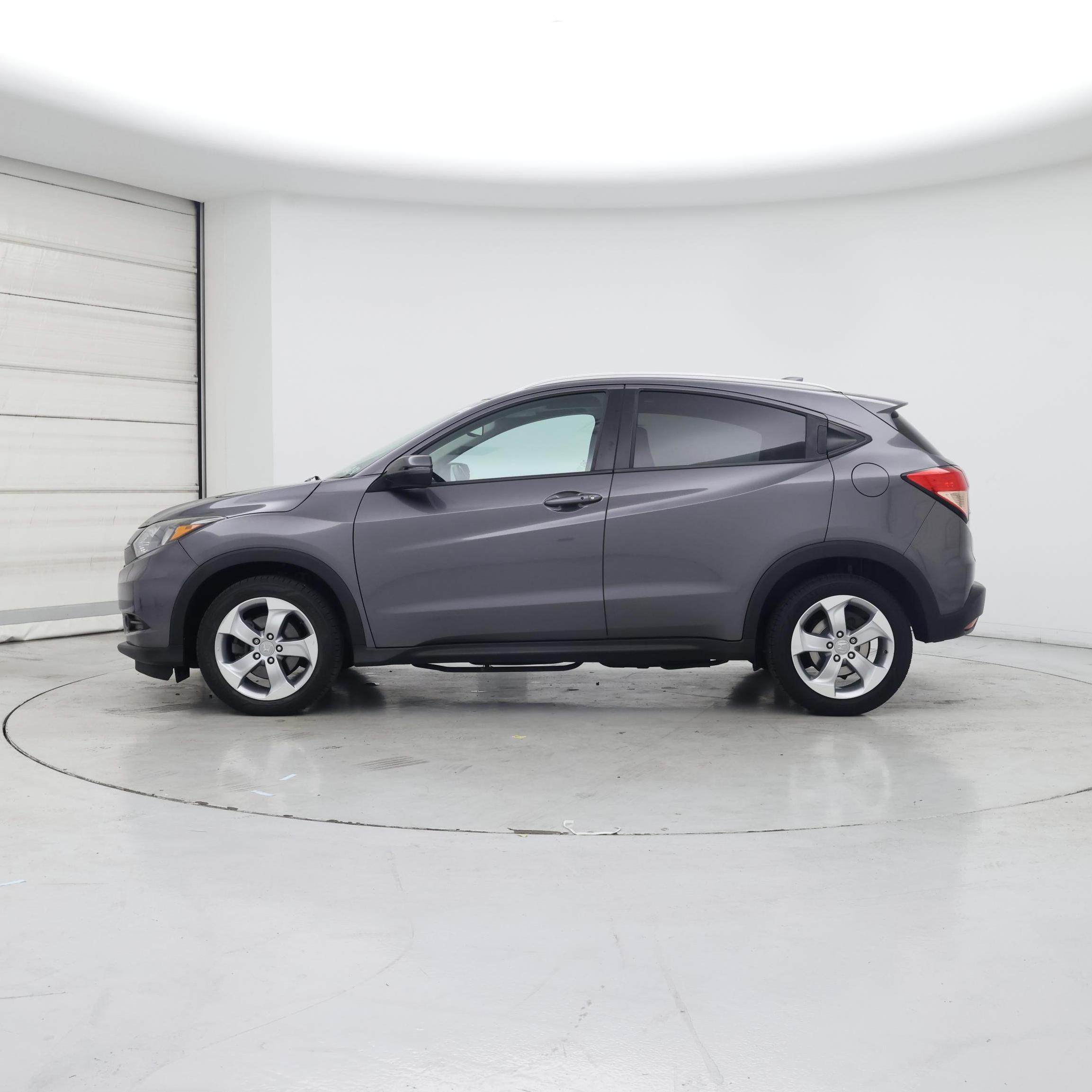 Thumbnail: 2016 Honda HR-V - 3