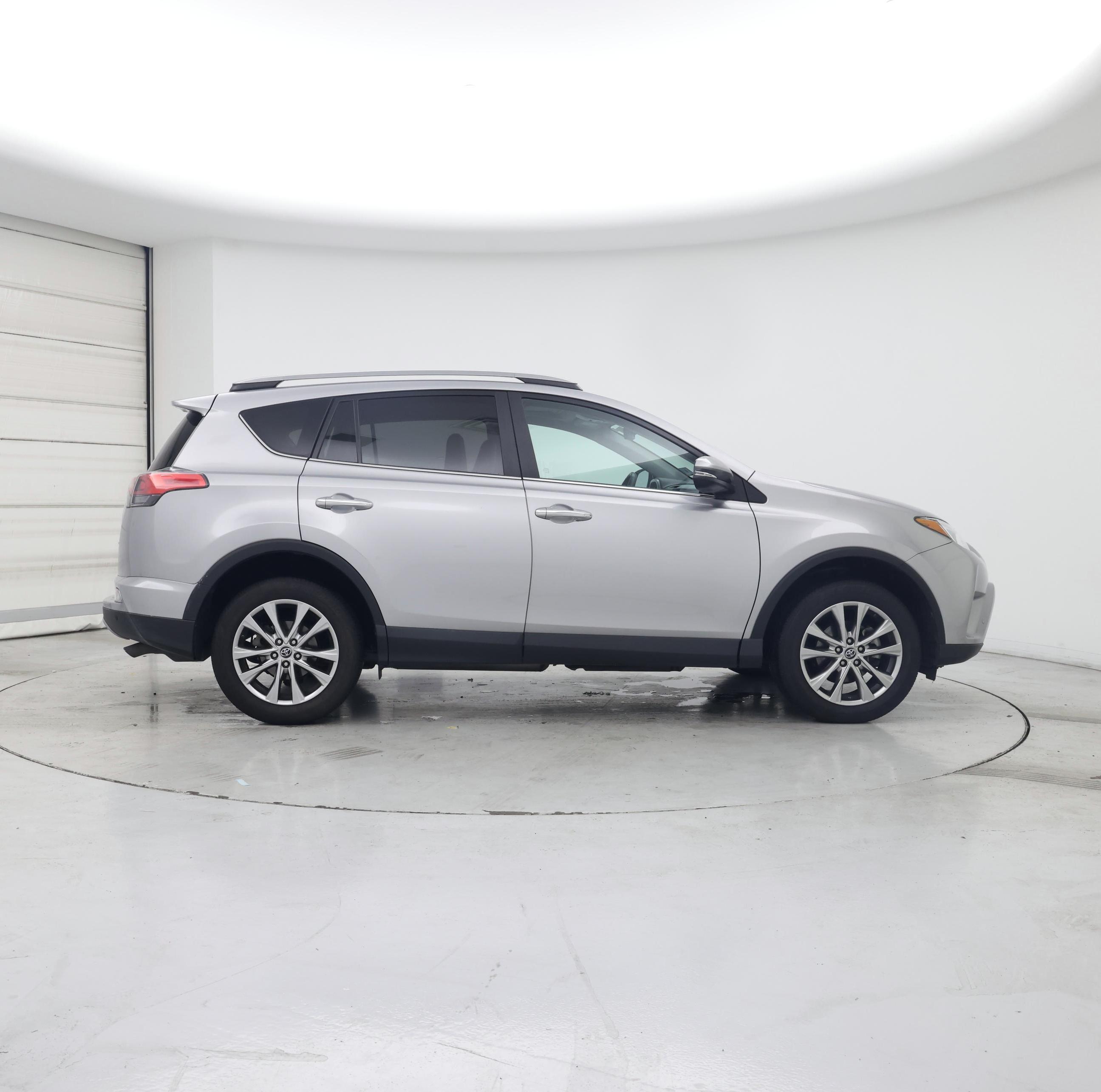 Thumbnail: 2017 Toyota RAV4 - 7