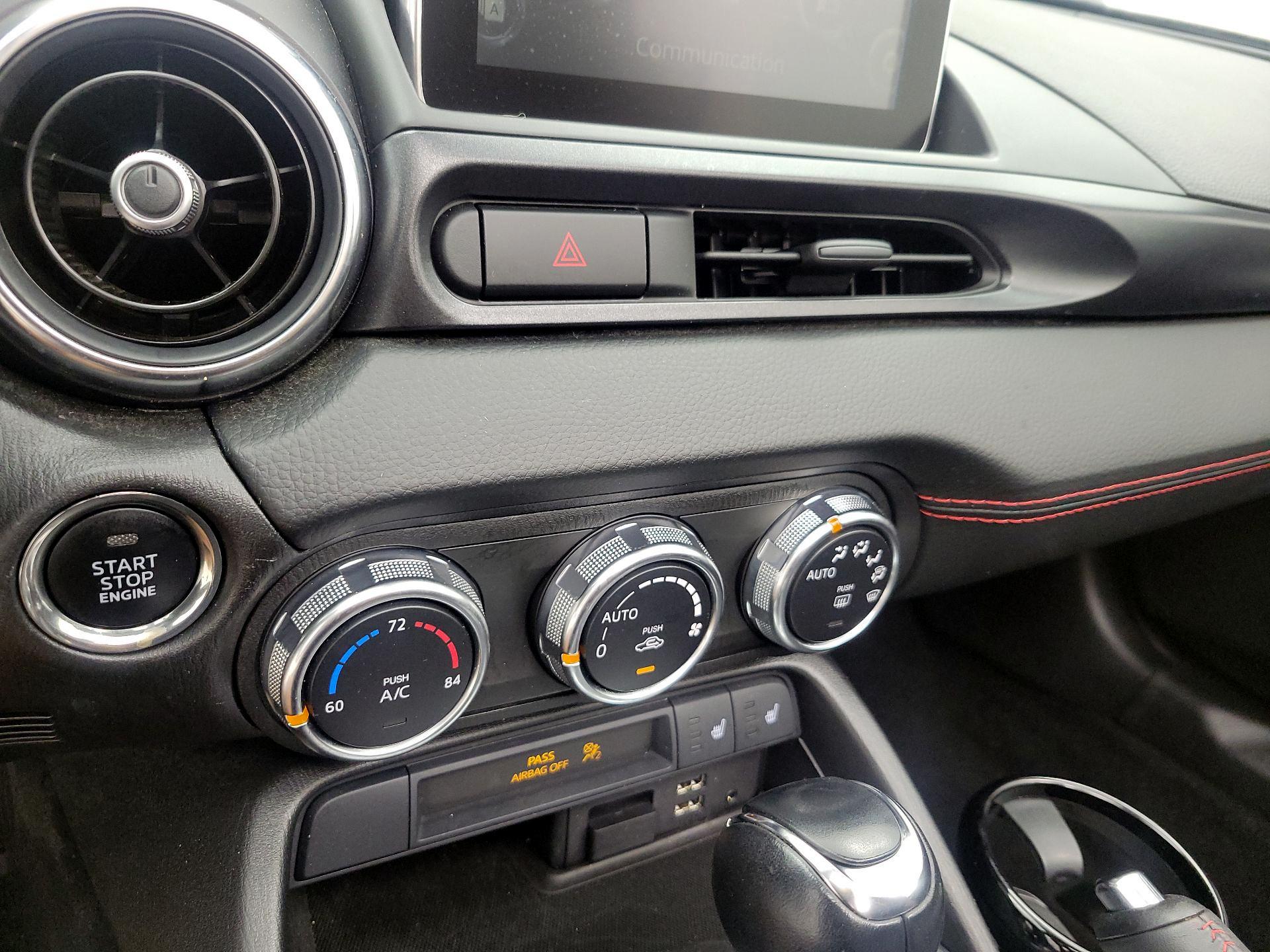 Thumbnail: 2019 Fiat 124 Spider - 16