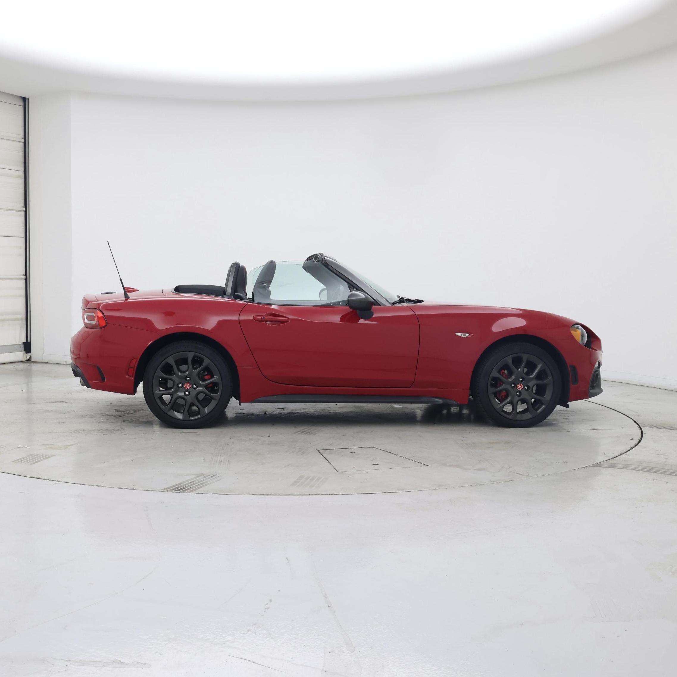 Thumbnail: 2019 Fiat 124 Spider - 7