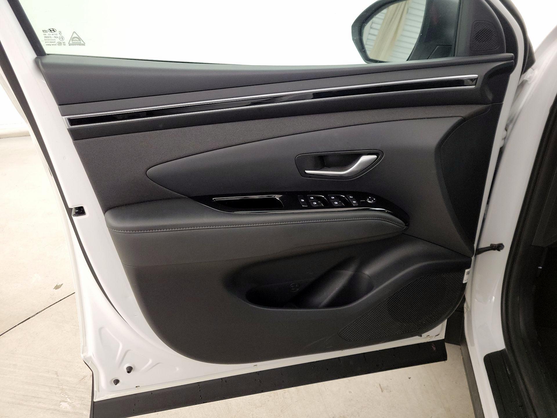 Thumbnail: 2022 Hyundai Tucson - 12