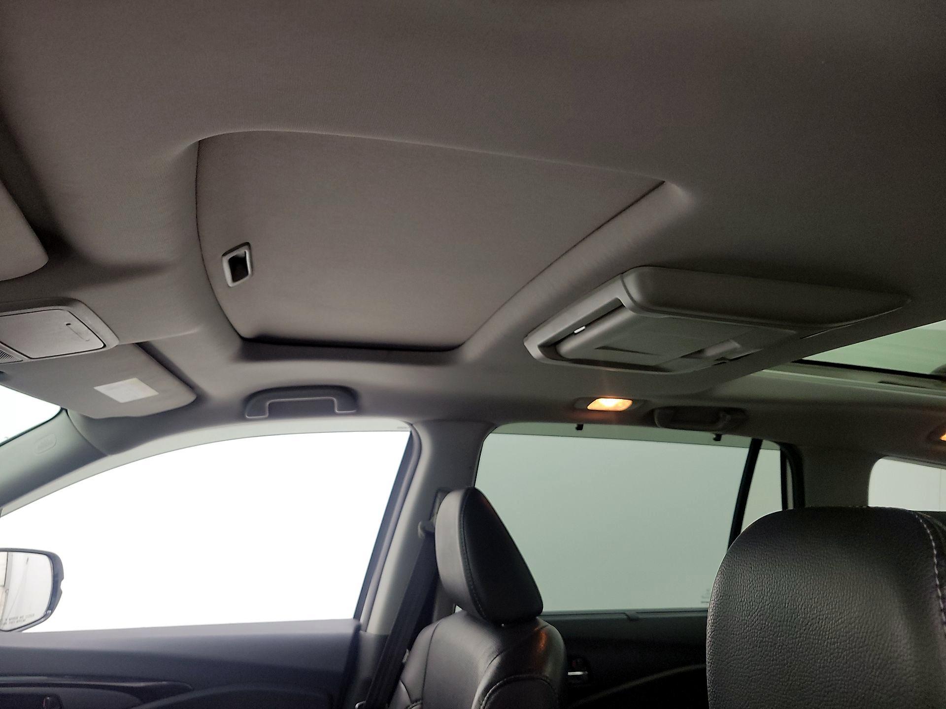 Thumbnail: 2016 Honda Pilot - 19