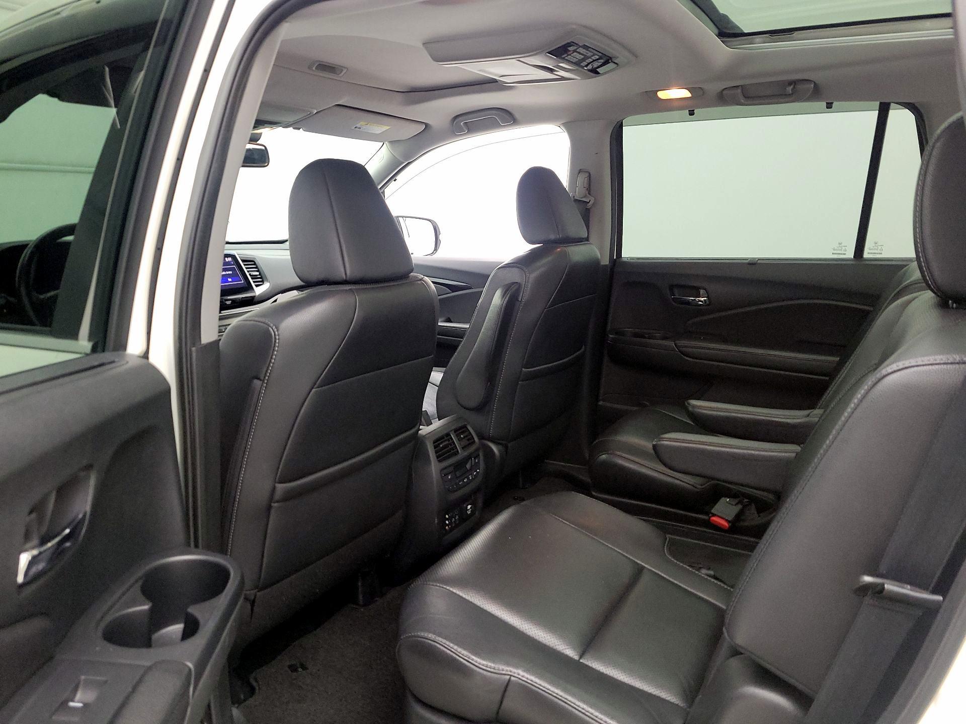 Thumbnail: 2016 Honda Pilot - 20