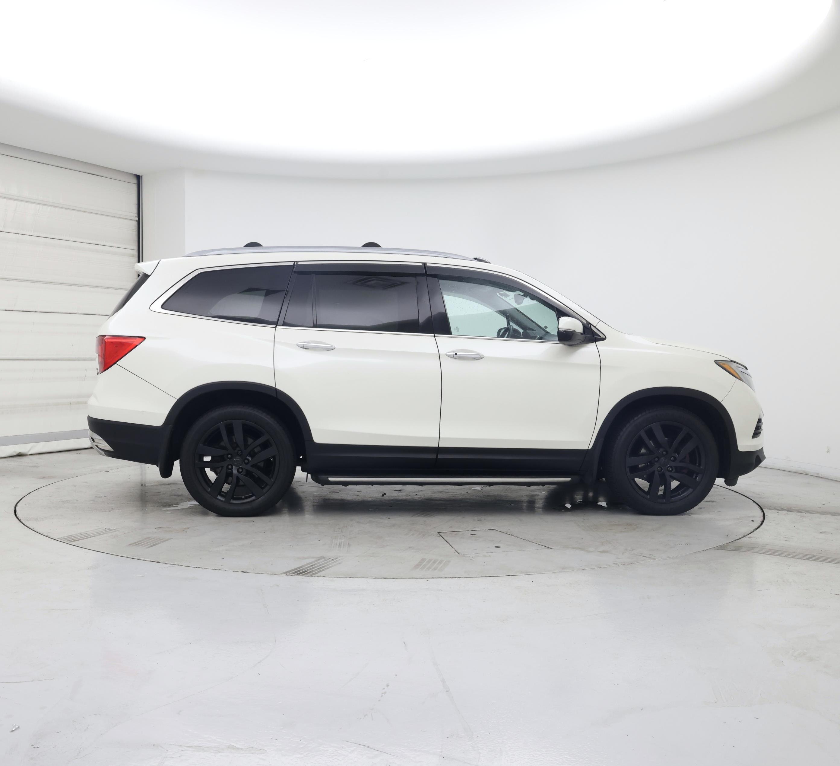 Thumbnail: 2016 Honda Pilot - 7