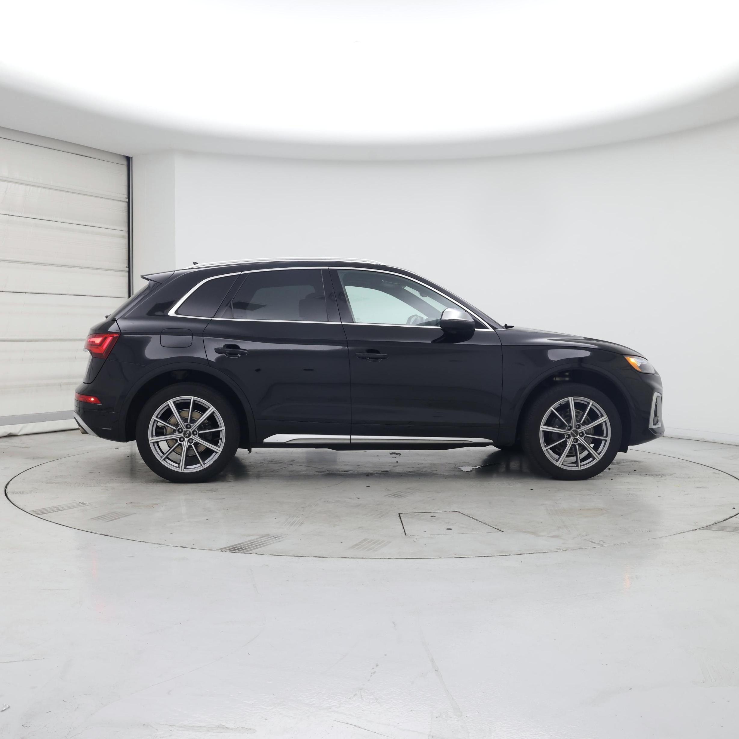 Thumbnail: 2022 Audi SQ5 - 7