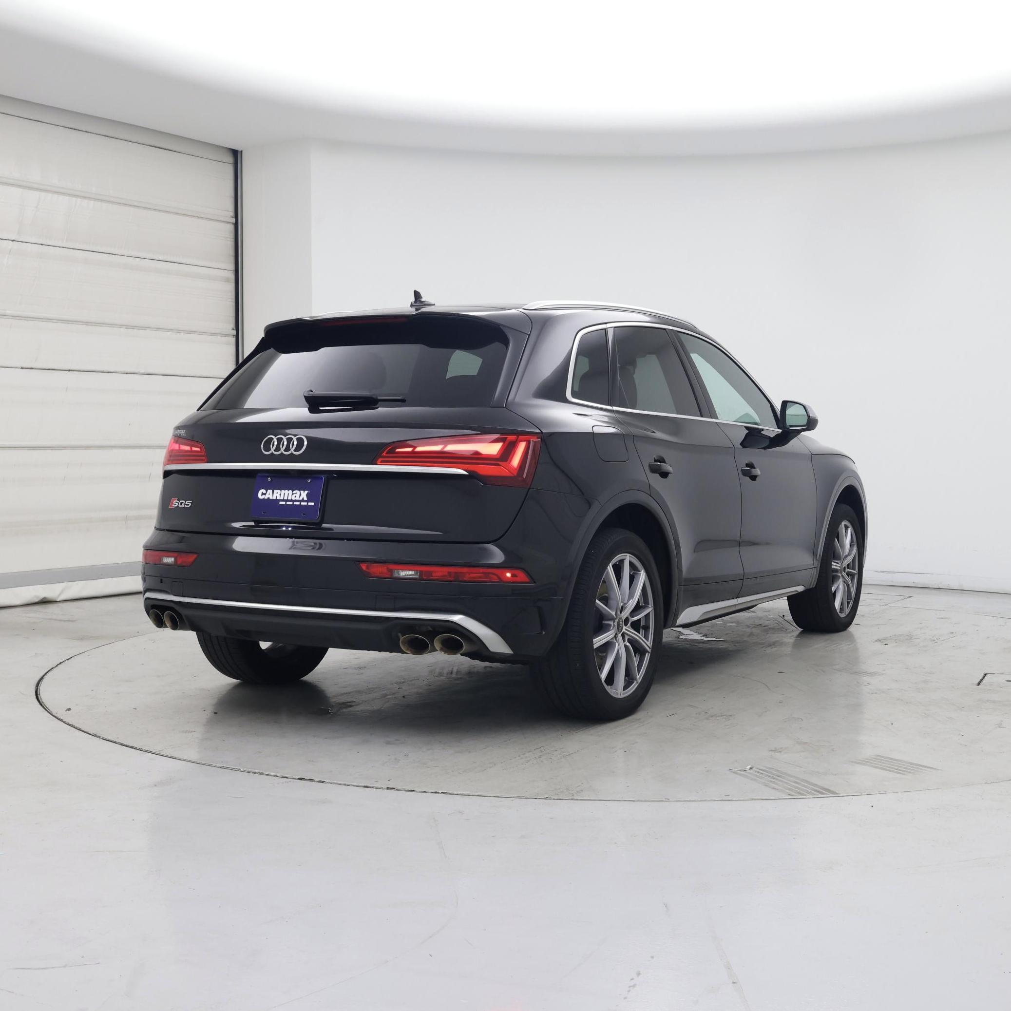 Thumbnail: 2022 Audi SQ5 - 8