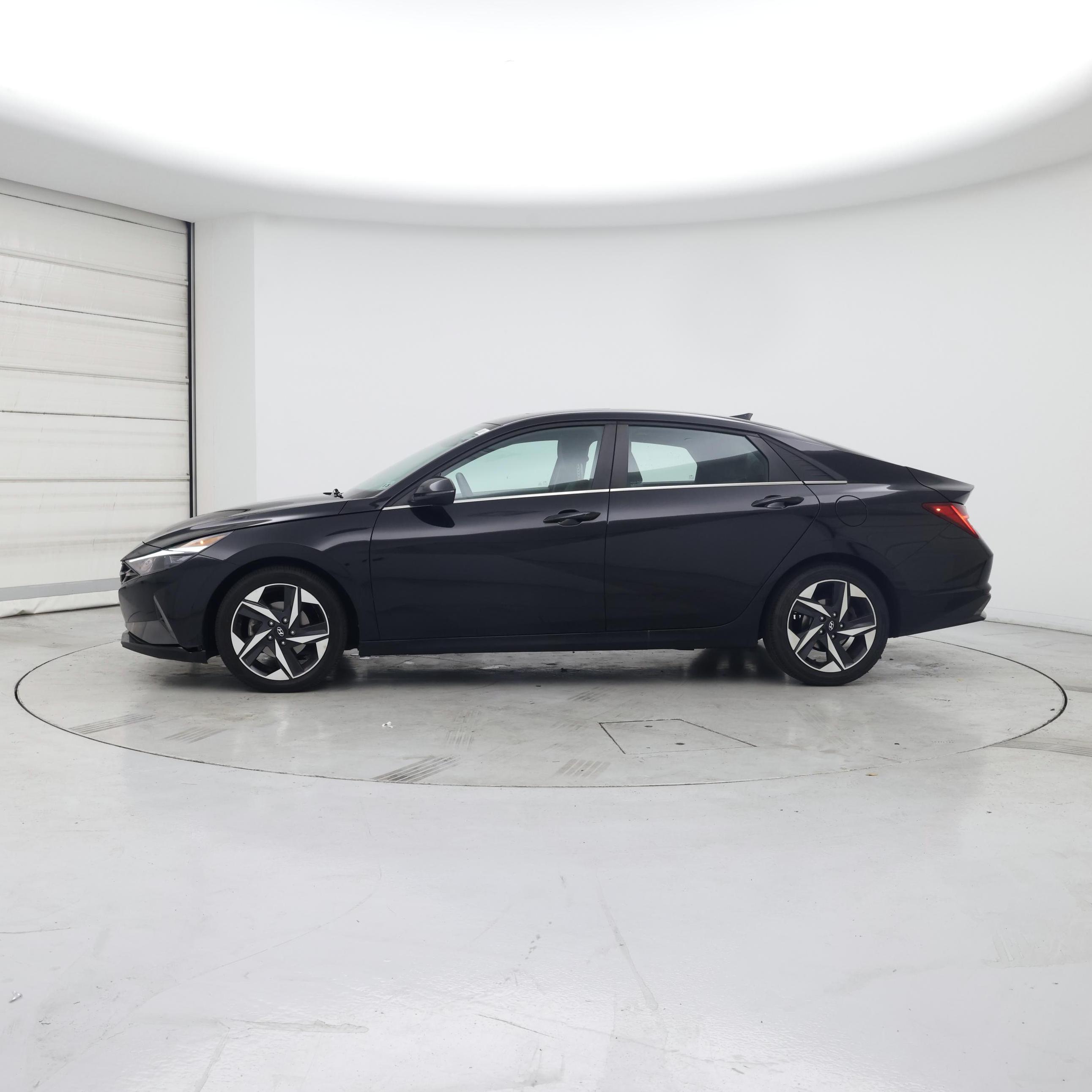 Thumbnail: 2021 Hyundai Elantra - 3