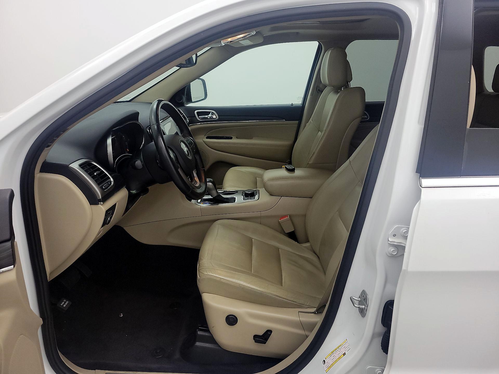 Thumbnail: 2019 Jeep Grand Cherokee - 11