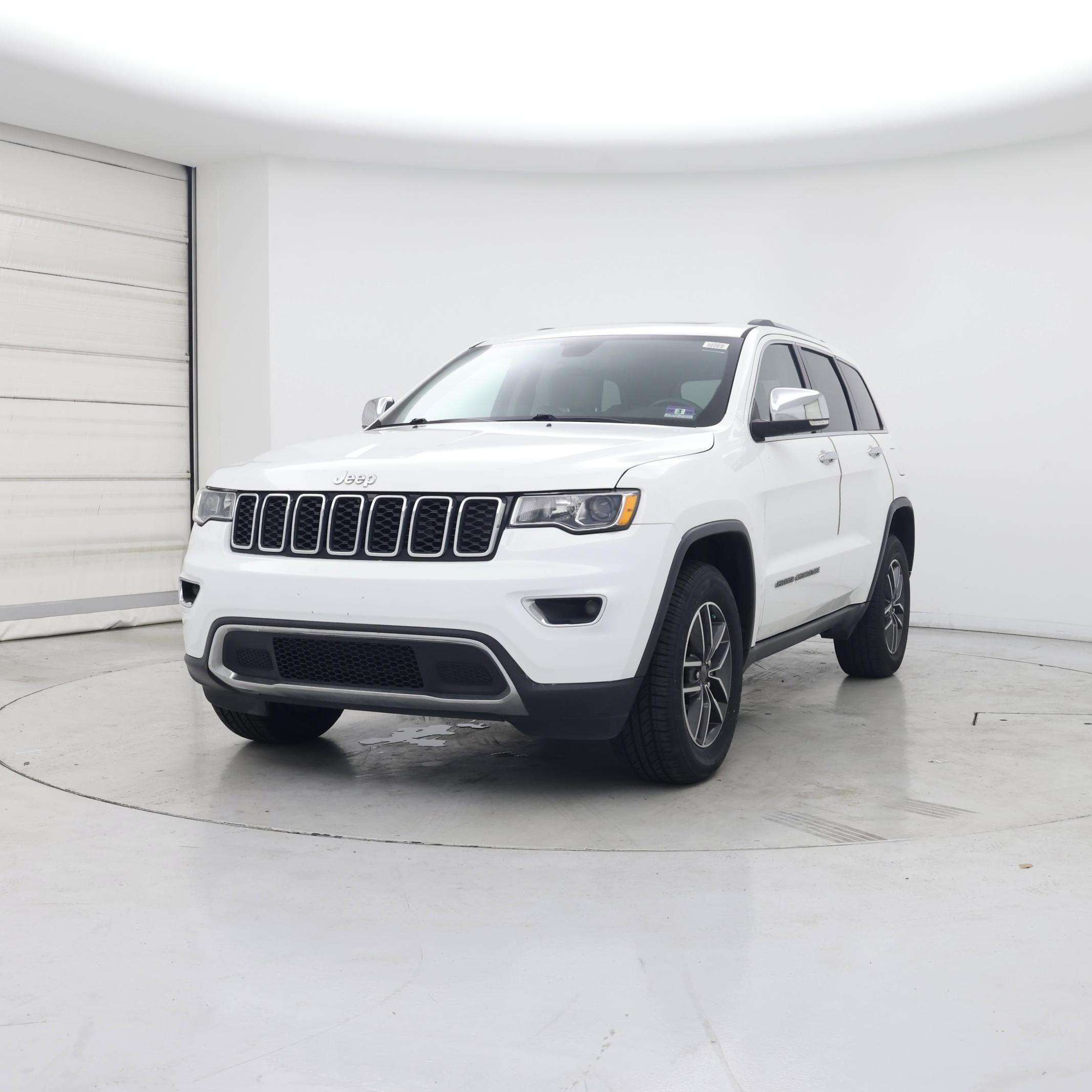 Thumbnail: 2019 Jeep Grand Cherokee - 4