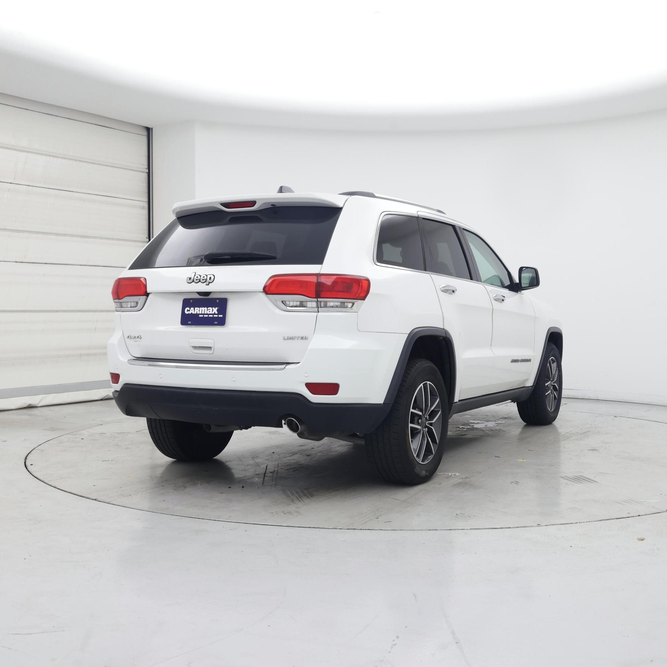Thumbnail: 2019 Jeep Grand Cherokee - 8