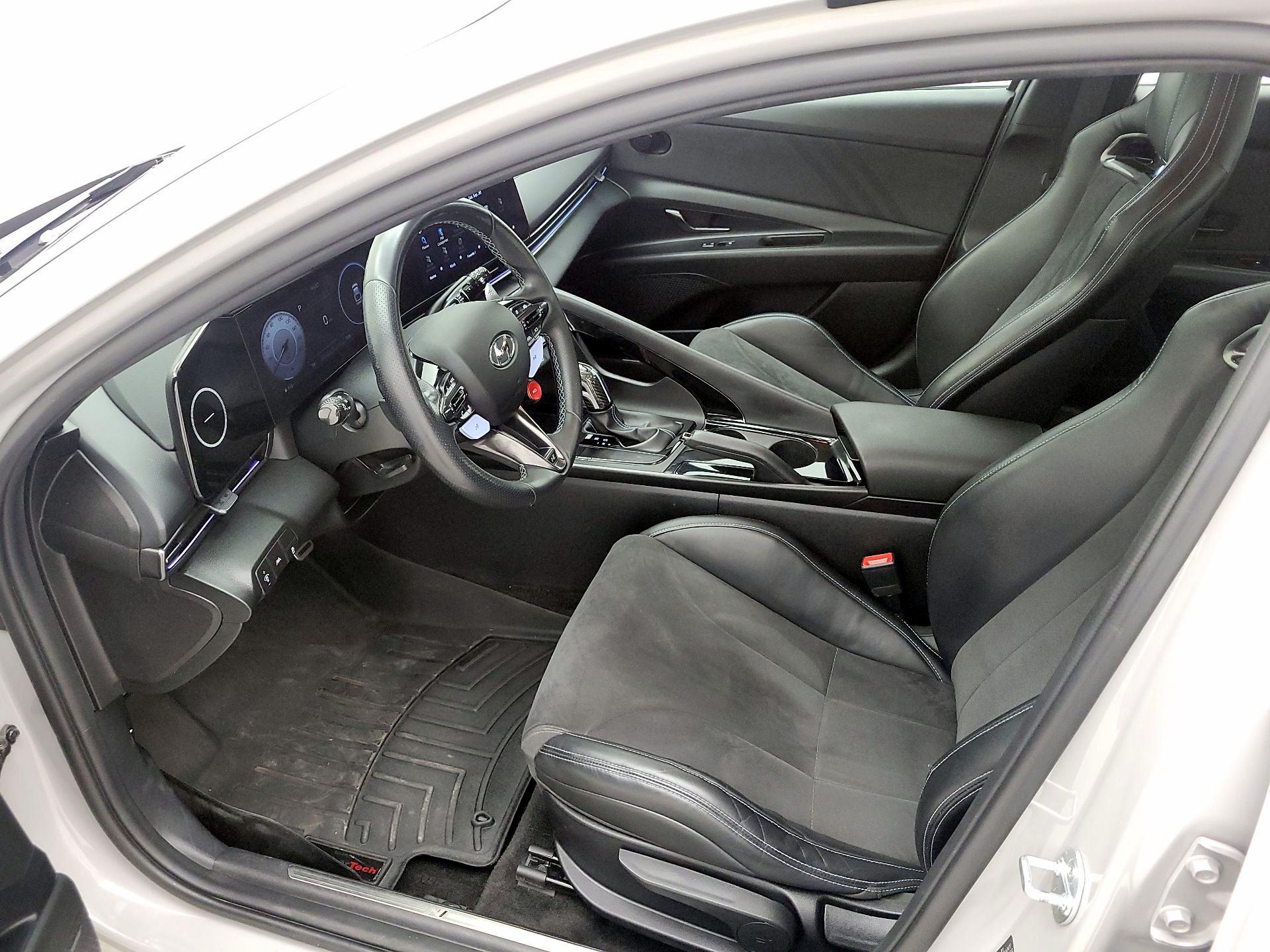 Thumbnail: 2022 Hyundai Elantra - 11