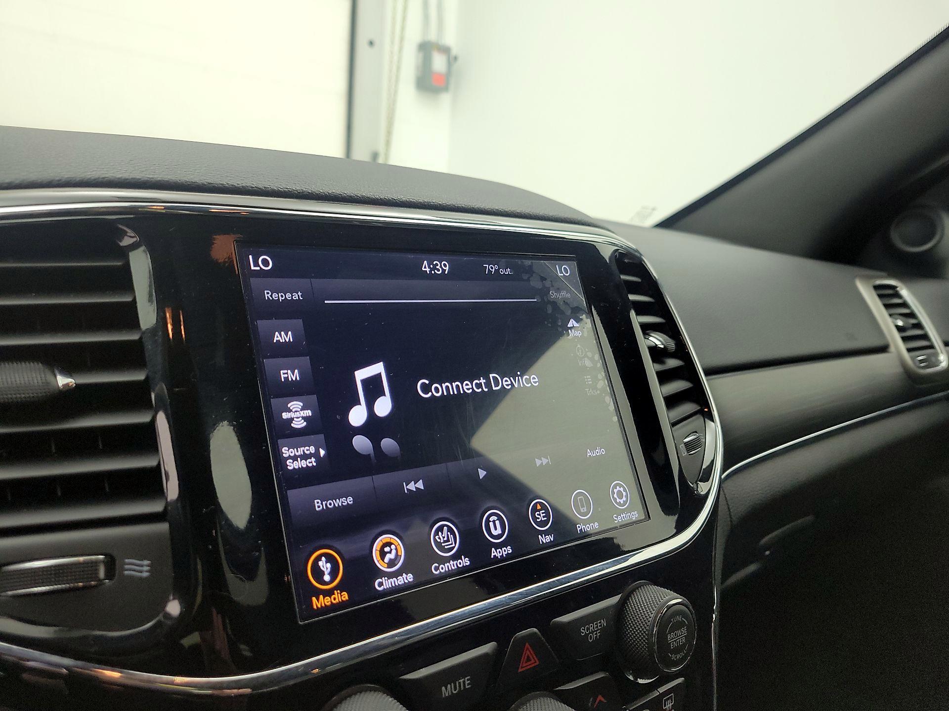 Thumbnail: 2020 Jeep Grand Cherokee - 16