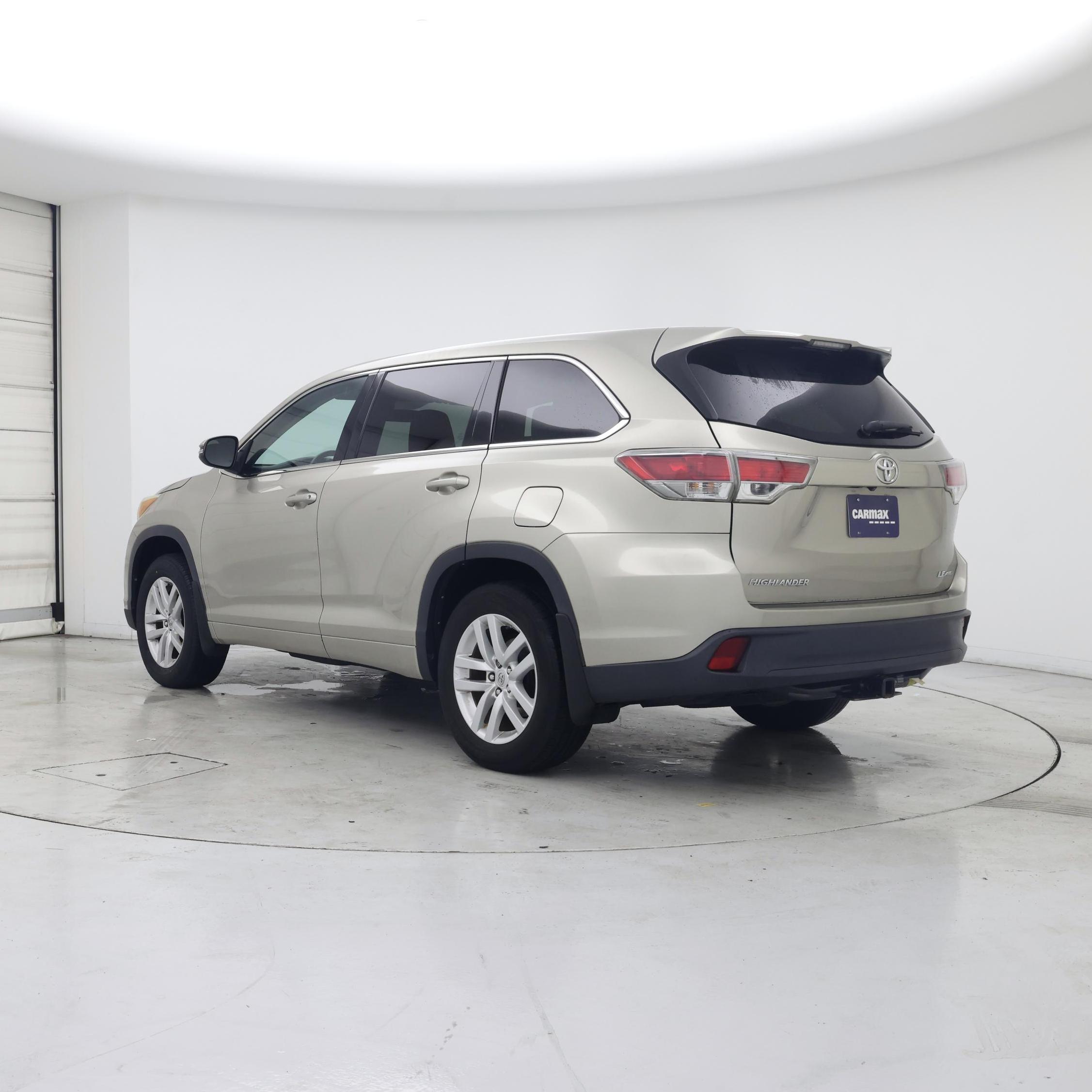 Thumbnail: 2015 Toyota Highlander - 2