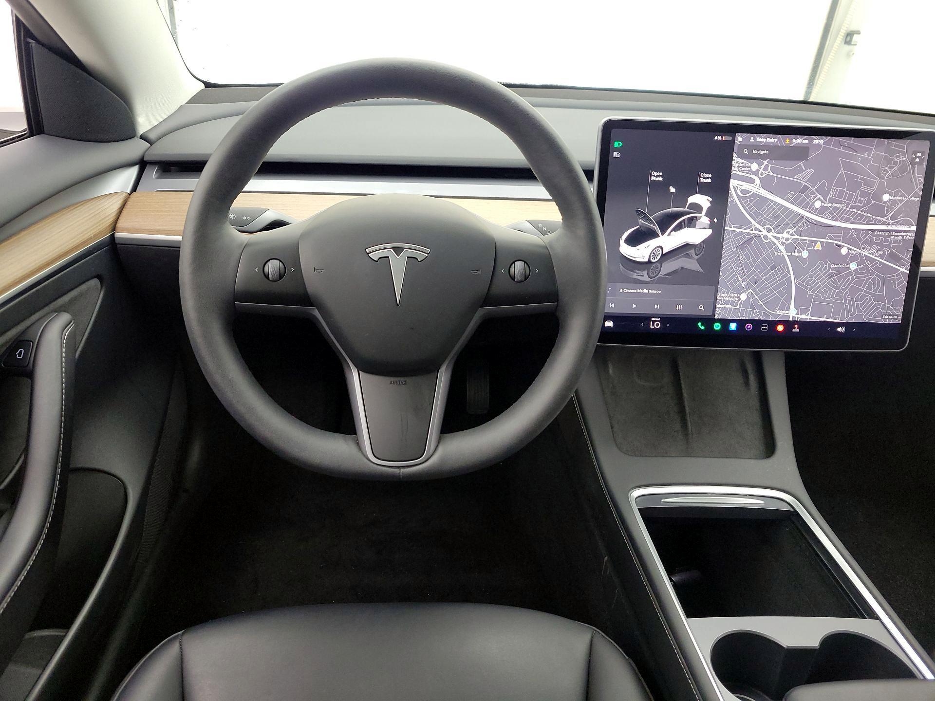 Thumbnail: 2023 Tesla Model 3 - 10