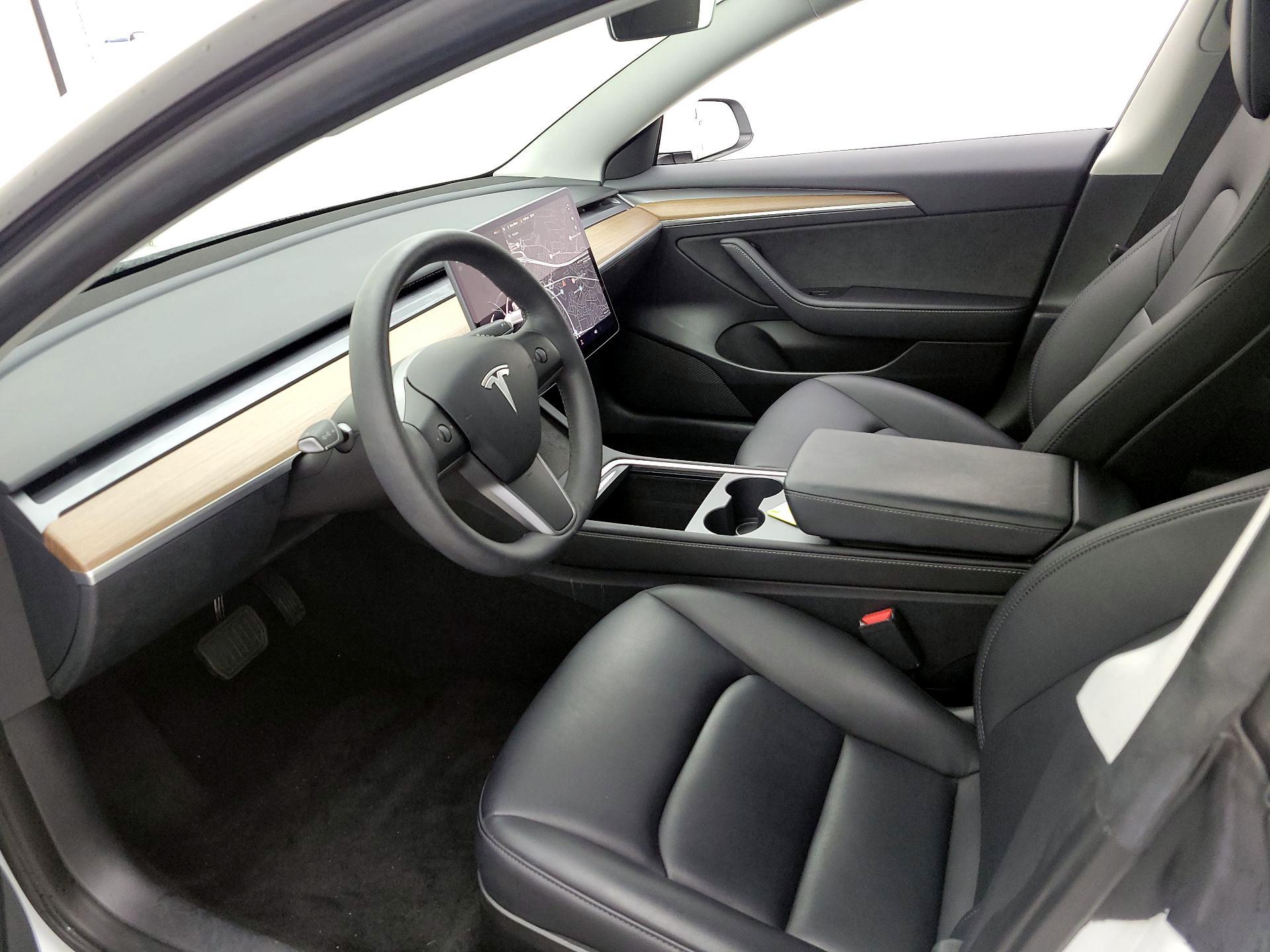 Thumbnail: 2023 Tesla Model 3 - 11