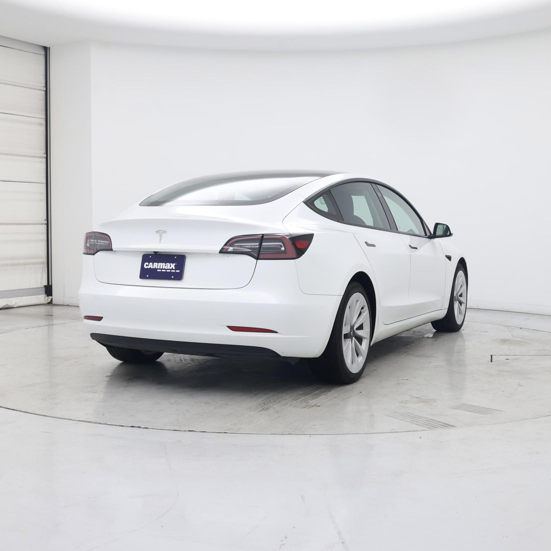 Thumbnail: 2023 Tesla Model 3 - 8