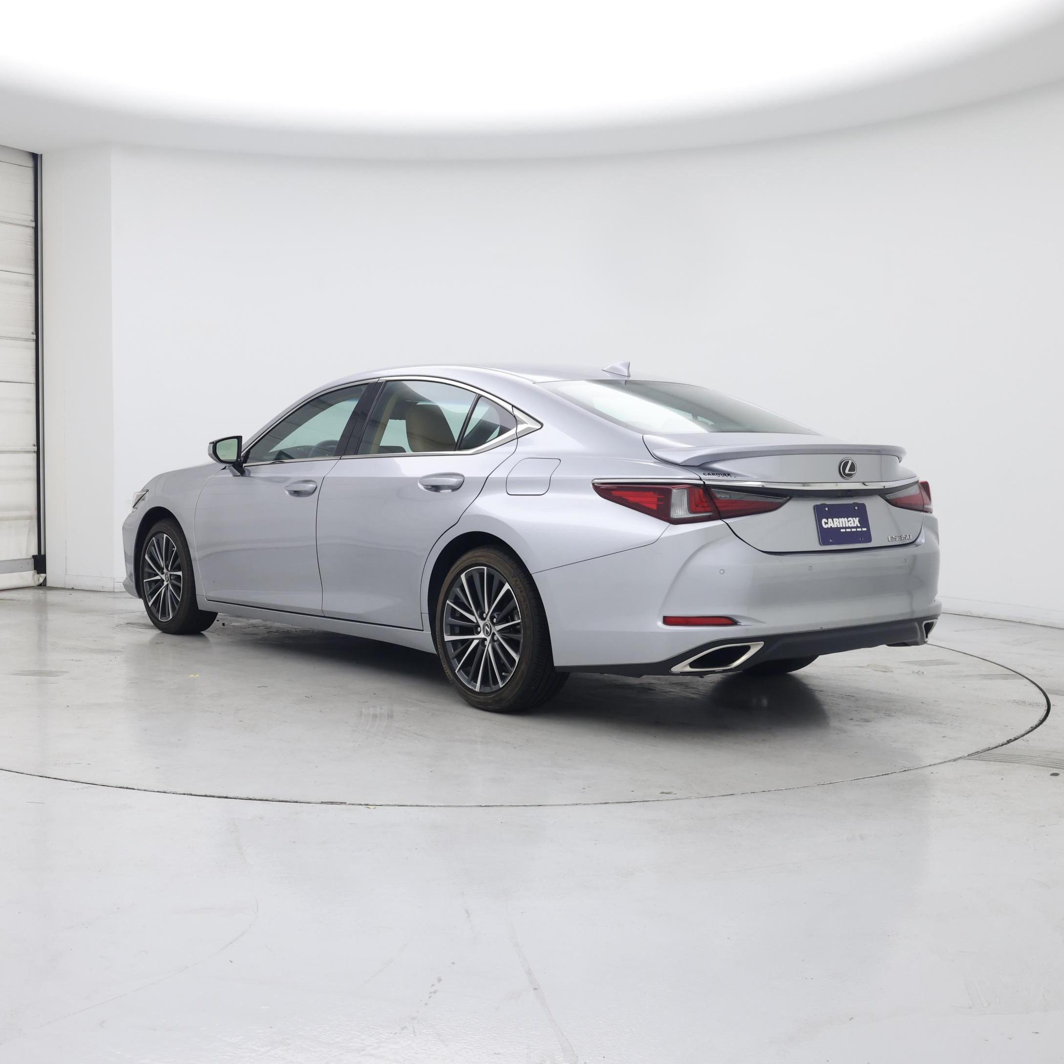Thumbnail: 2022 Lexus ES - 2