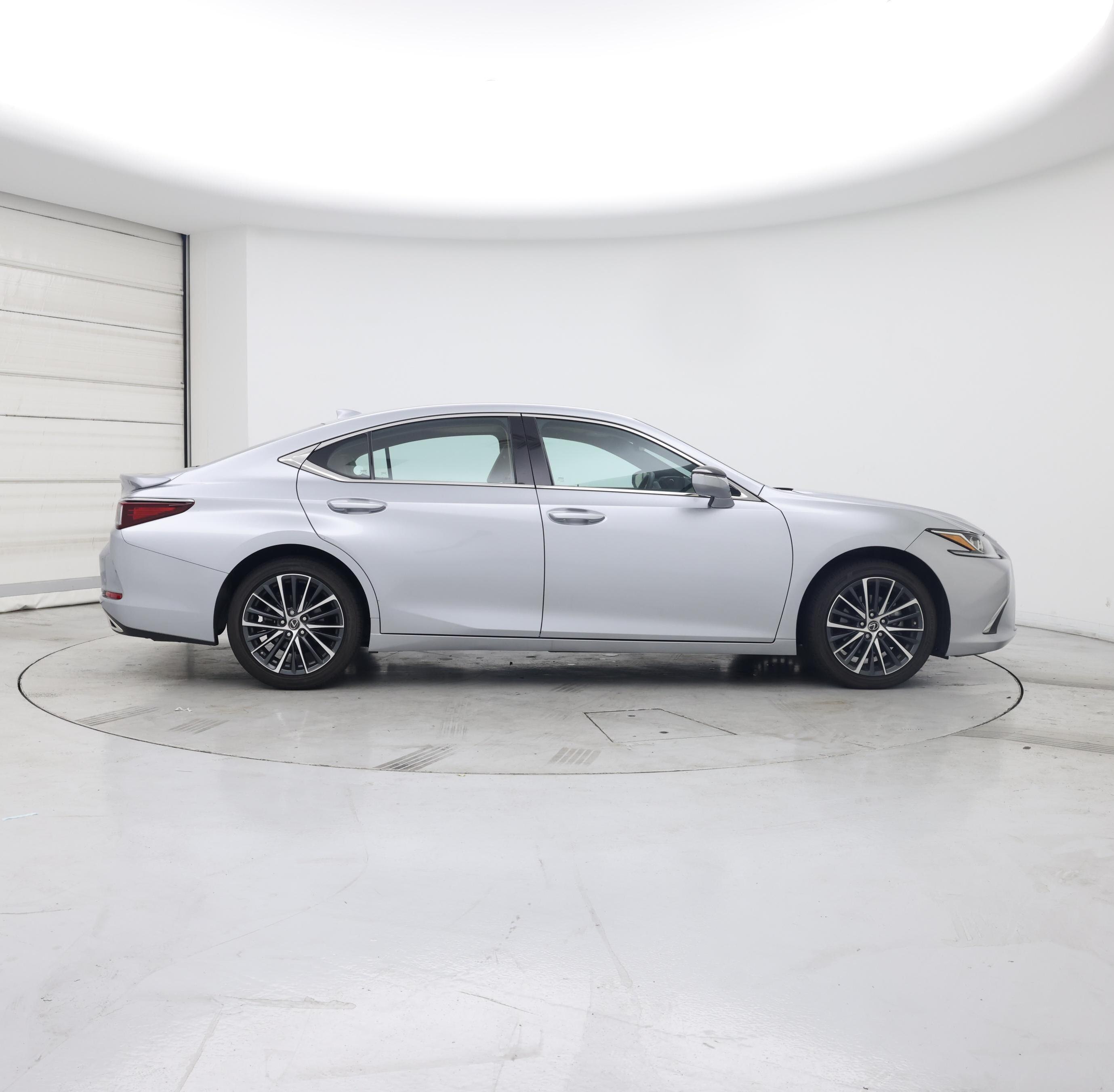 Thumbnail: 2022 Lexus ES - 7