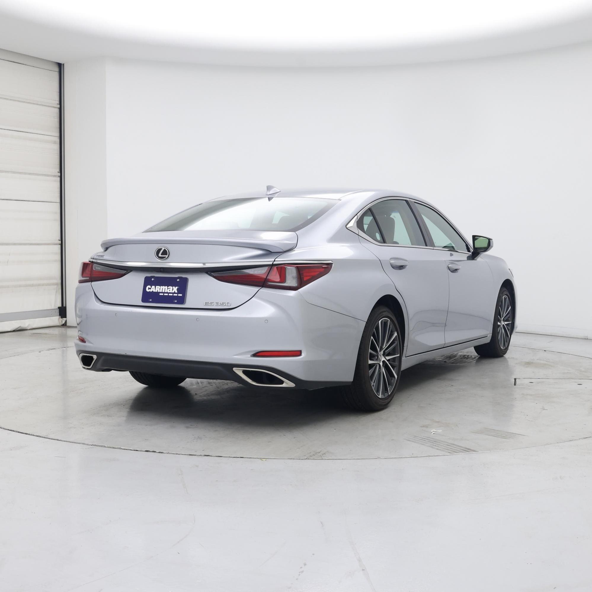 Thumbnail: 2022 Lexus ES - 8