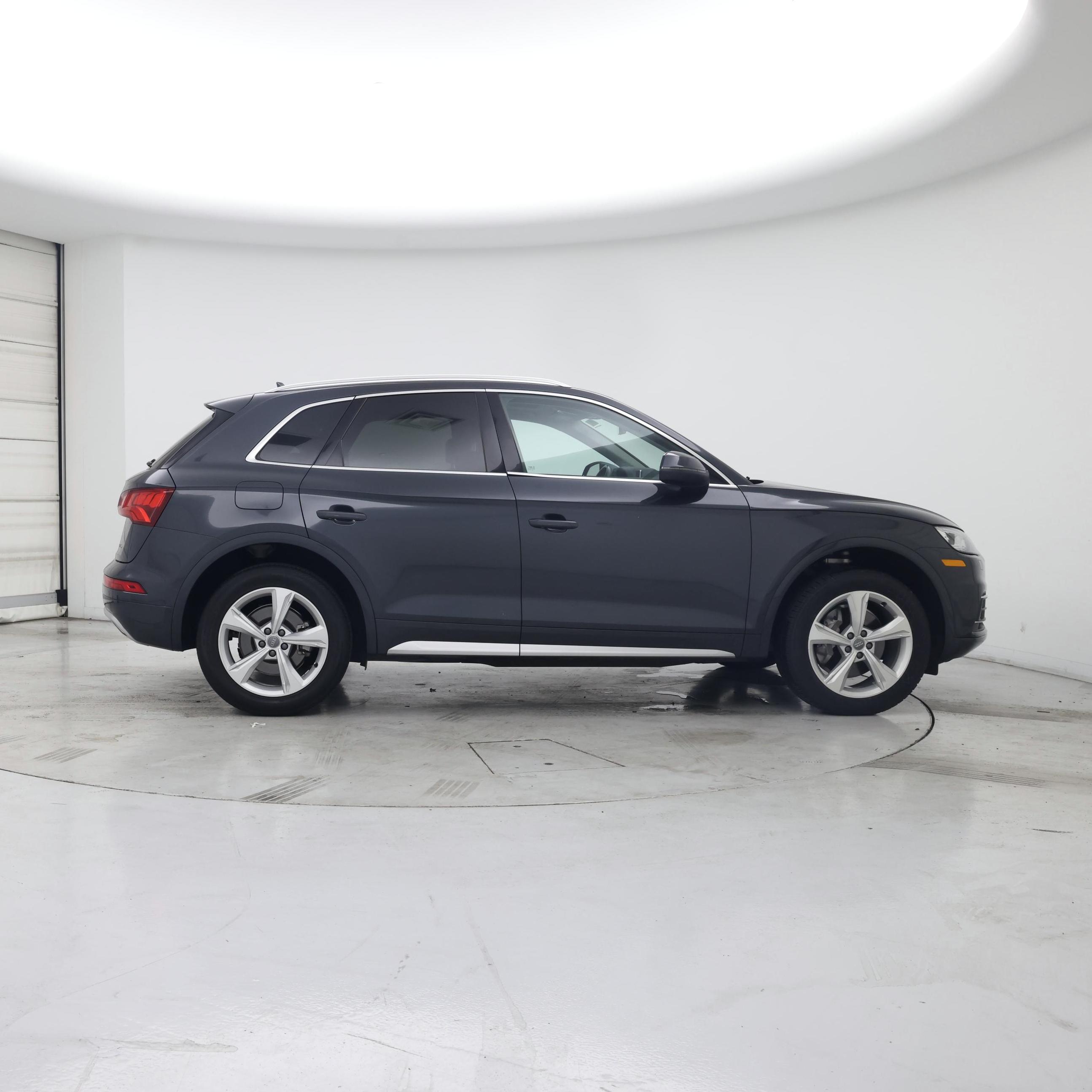 Thumbnail: 2020 Audi Q5 - 7