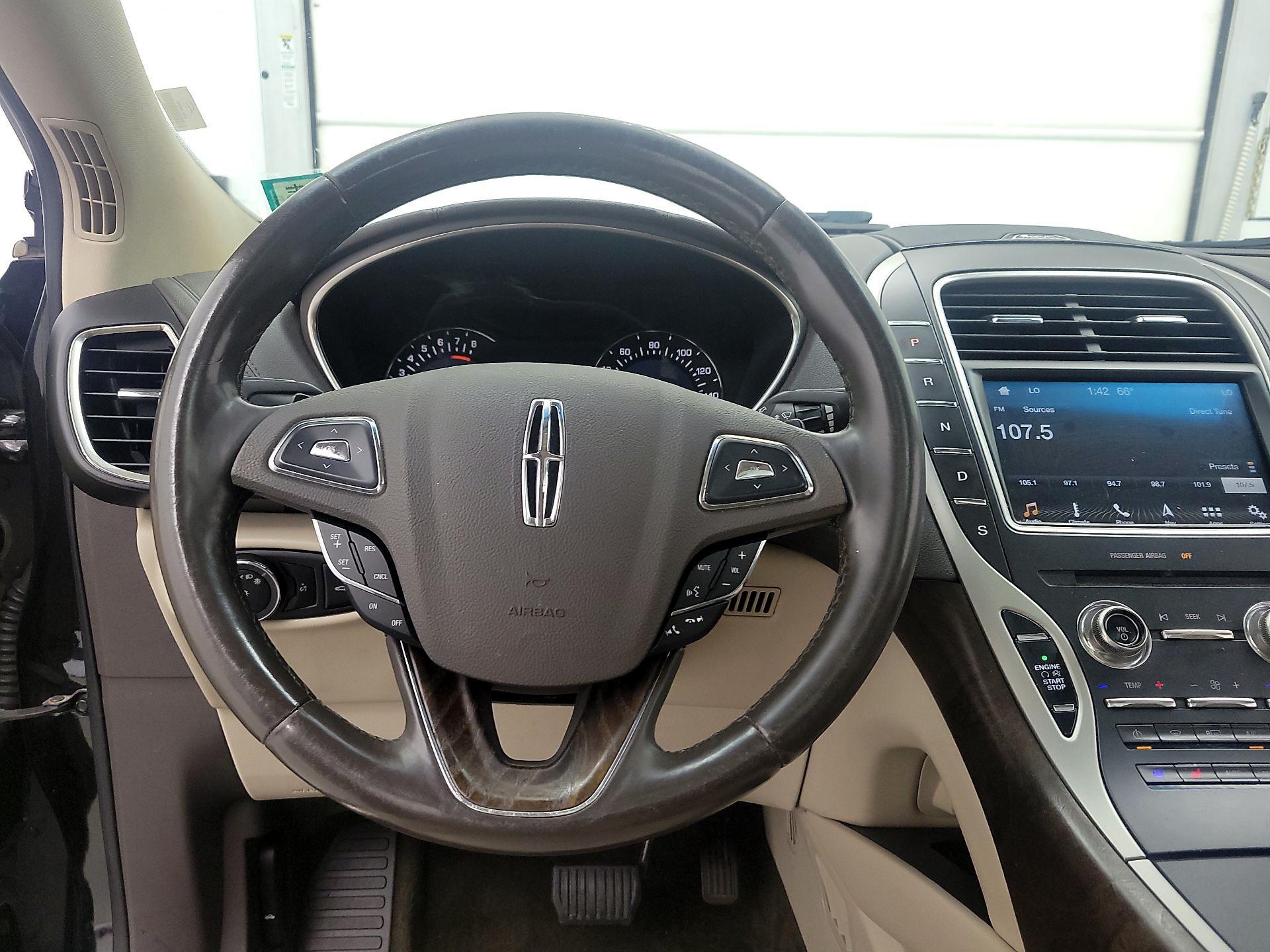Thumbnail: 2016 Lincoln MKX - 10