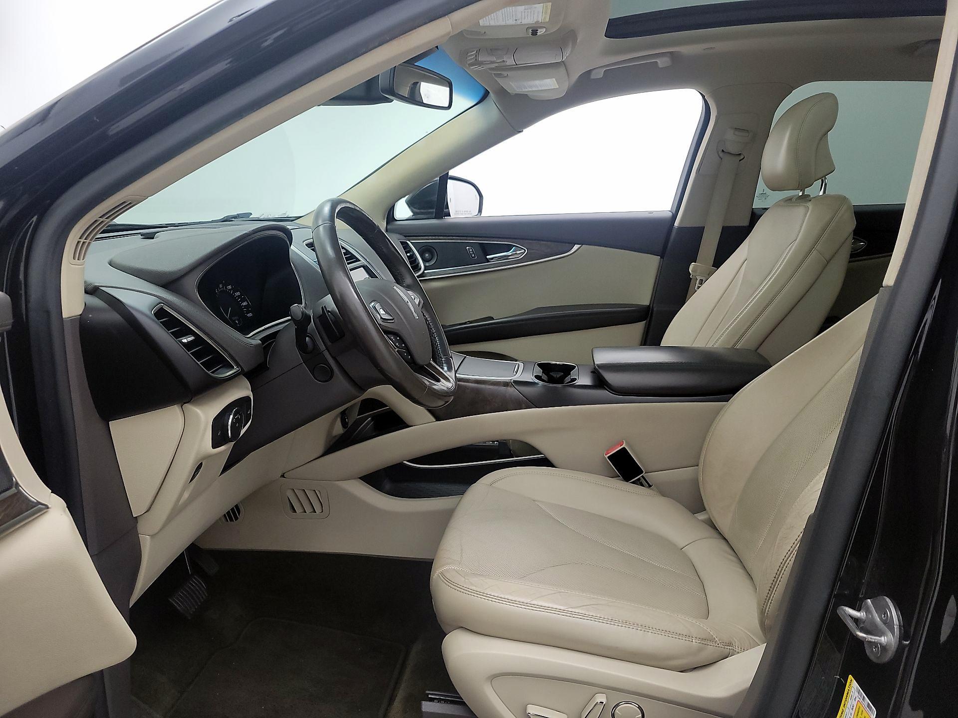 Thumbnail: 2016 Lincoln MKX - 11