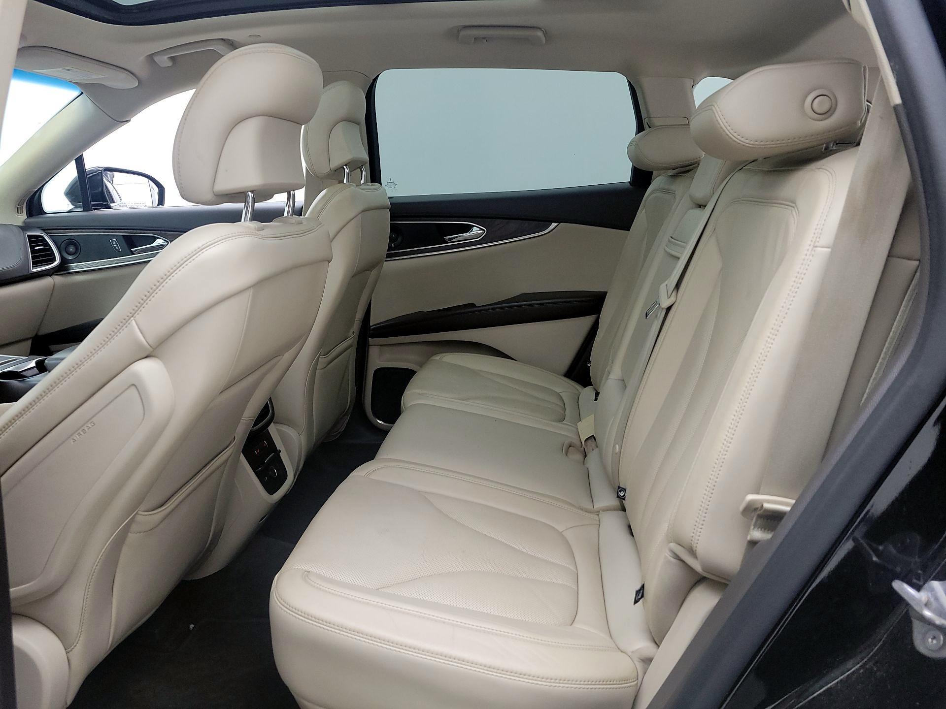 Thumbnail: 2016 Lincoln MKX - 19