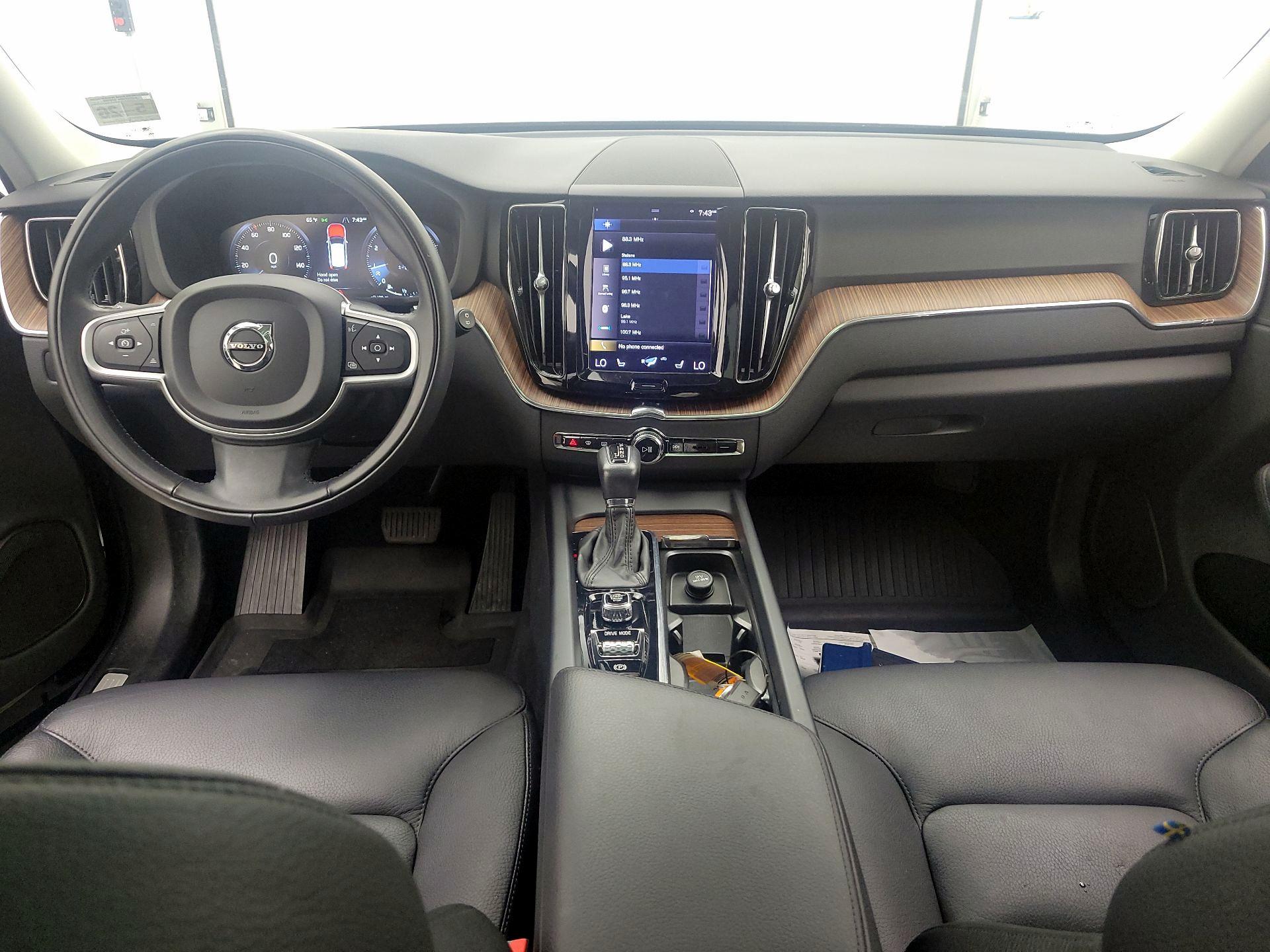 Thumbnail: 2021 Volvo XC60 - 9