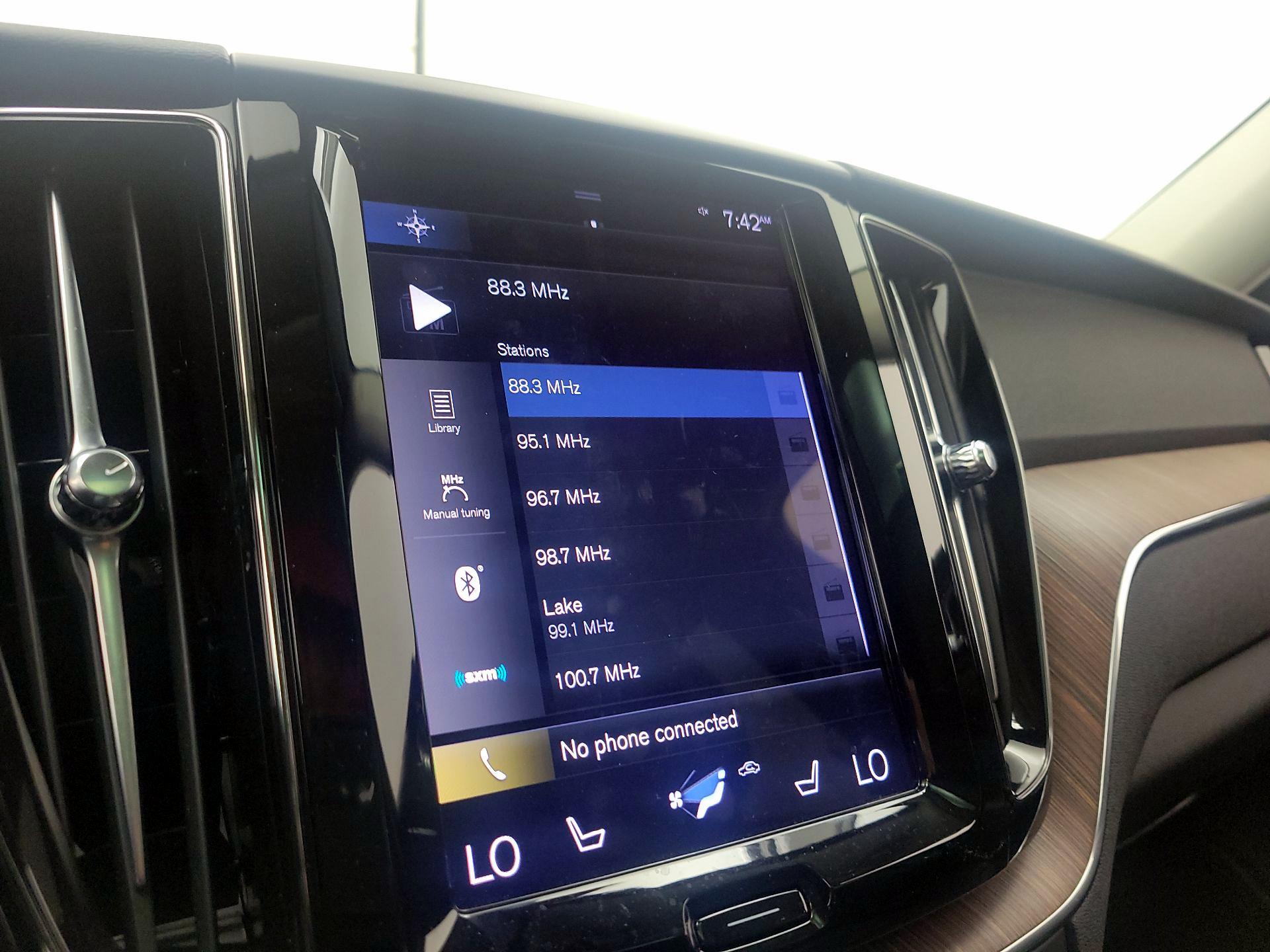 Thumbnail: 2021 Volvo XC60 - 14
