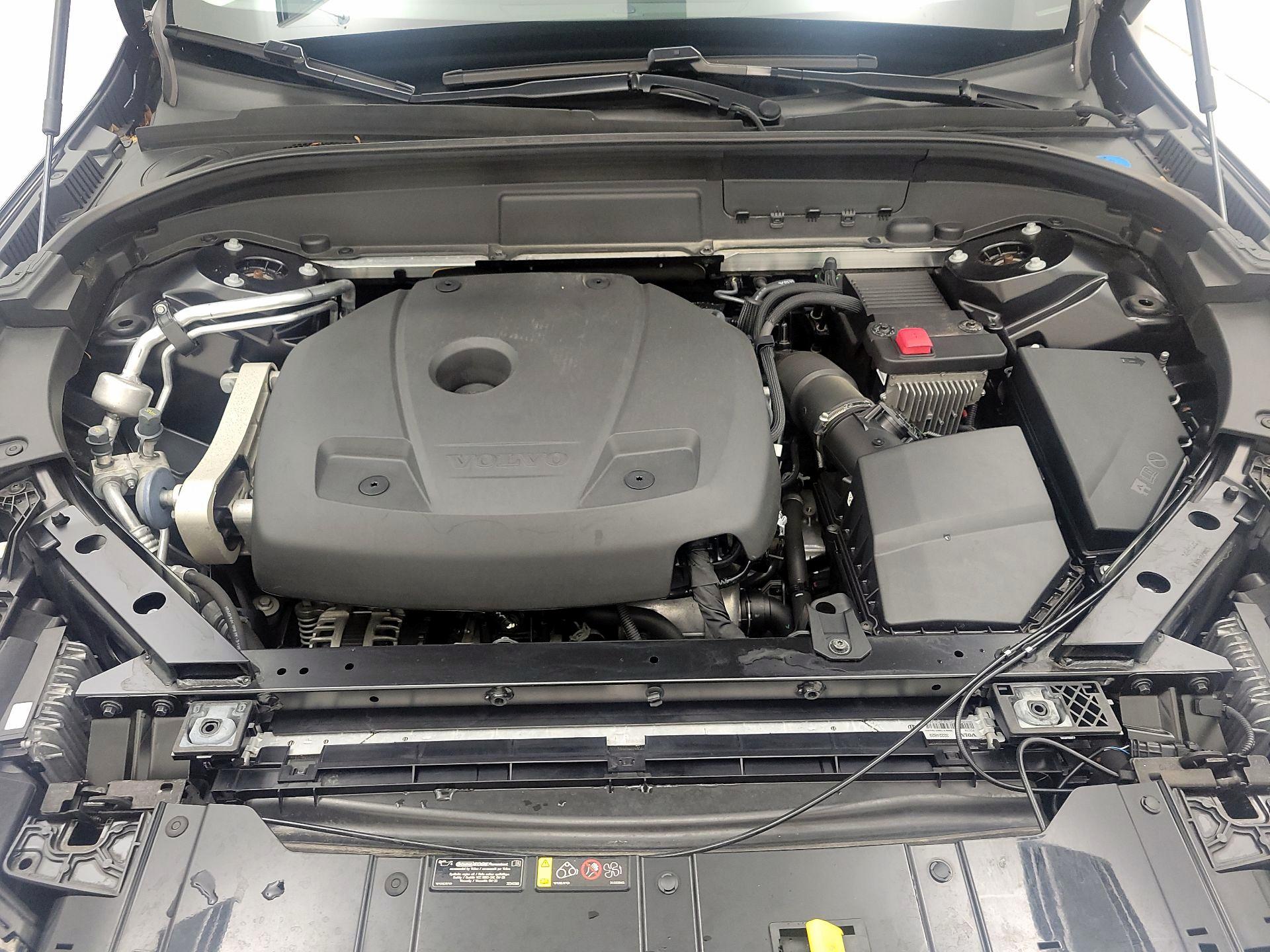 Thumbnail: 2021 Volvo XC60 - 20