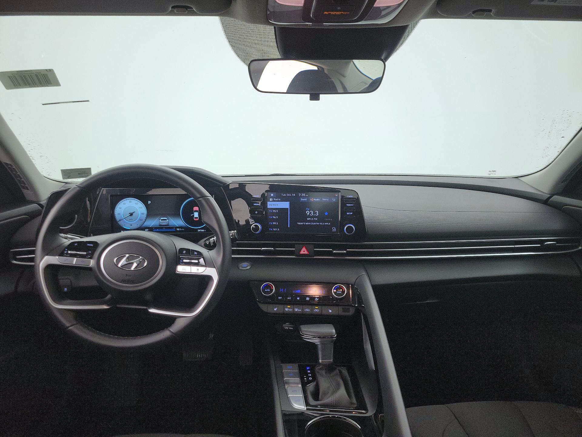 Thumbnail: 2022 Hyundai Elantra - 9