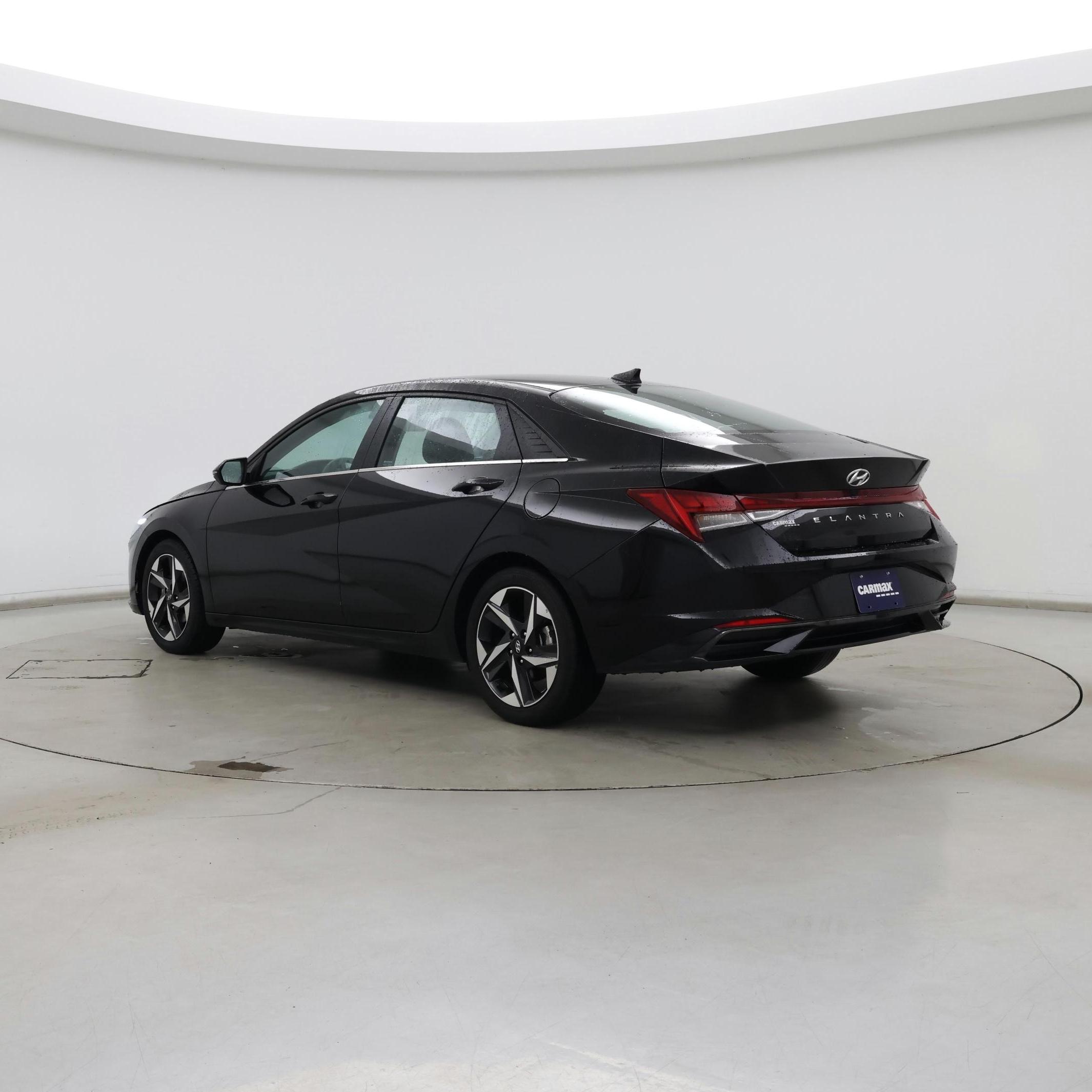 Thumbnail: 2022 Hyundai Elantra - 2