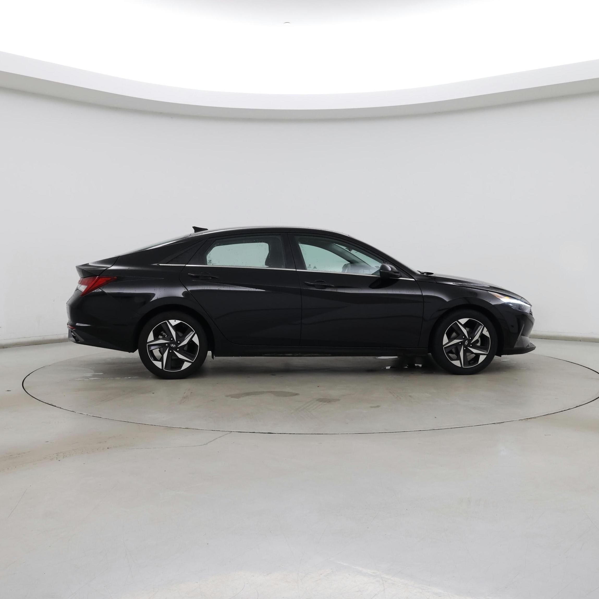 Thumbnail: 2022 Hyundai Elantra - 7