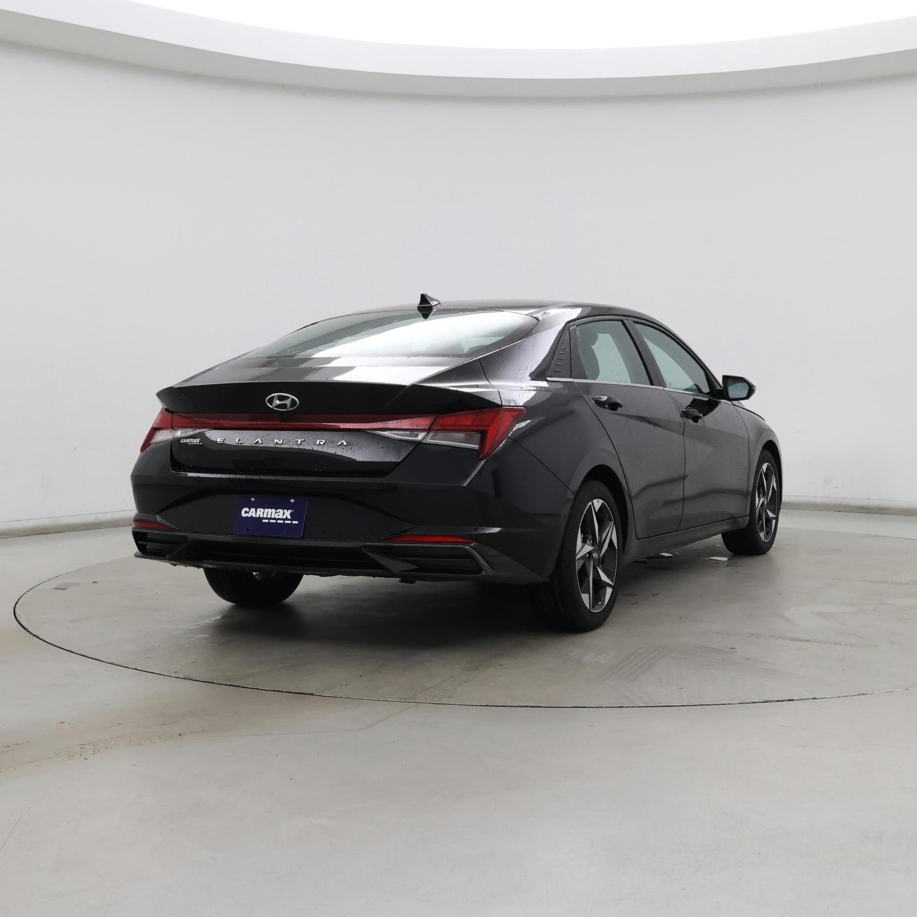 Thumbnail: 2022 Hyundai Elantra - 8