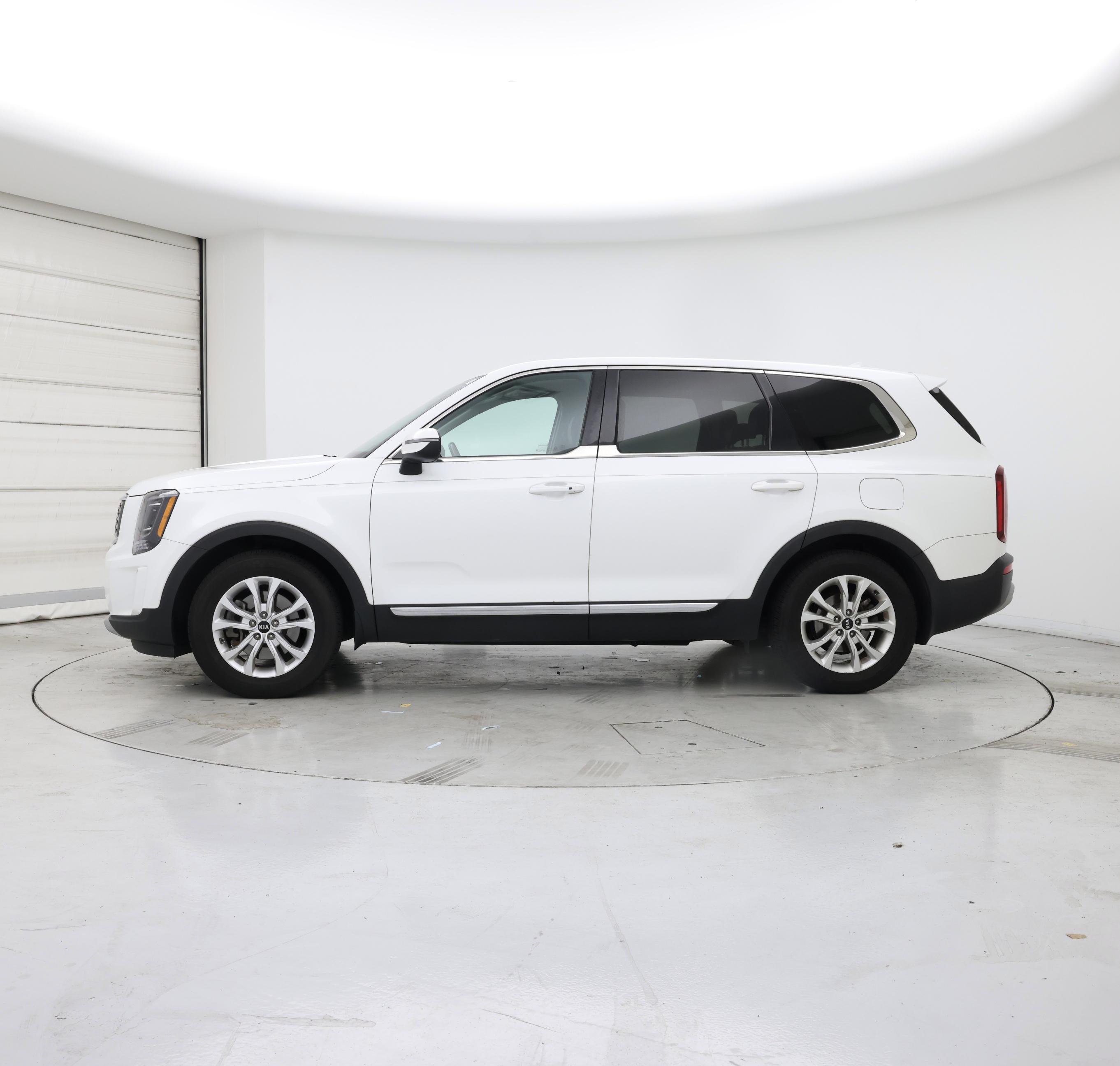 Thumbnail: 2020 Kia Telluride - 3
