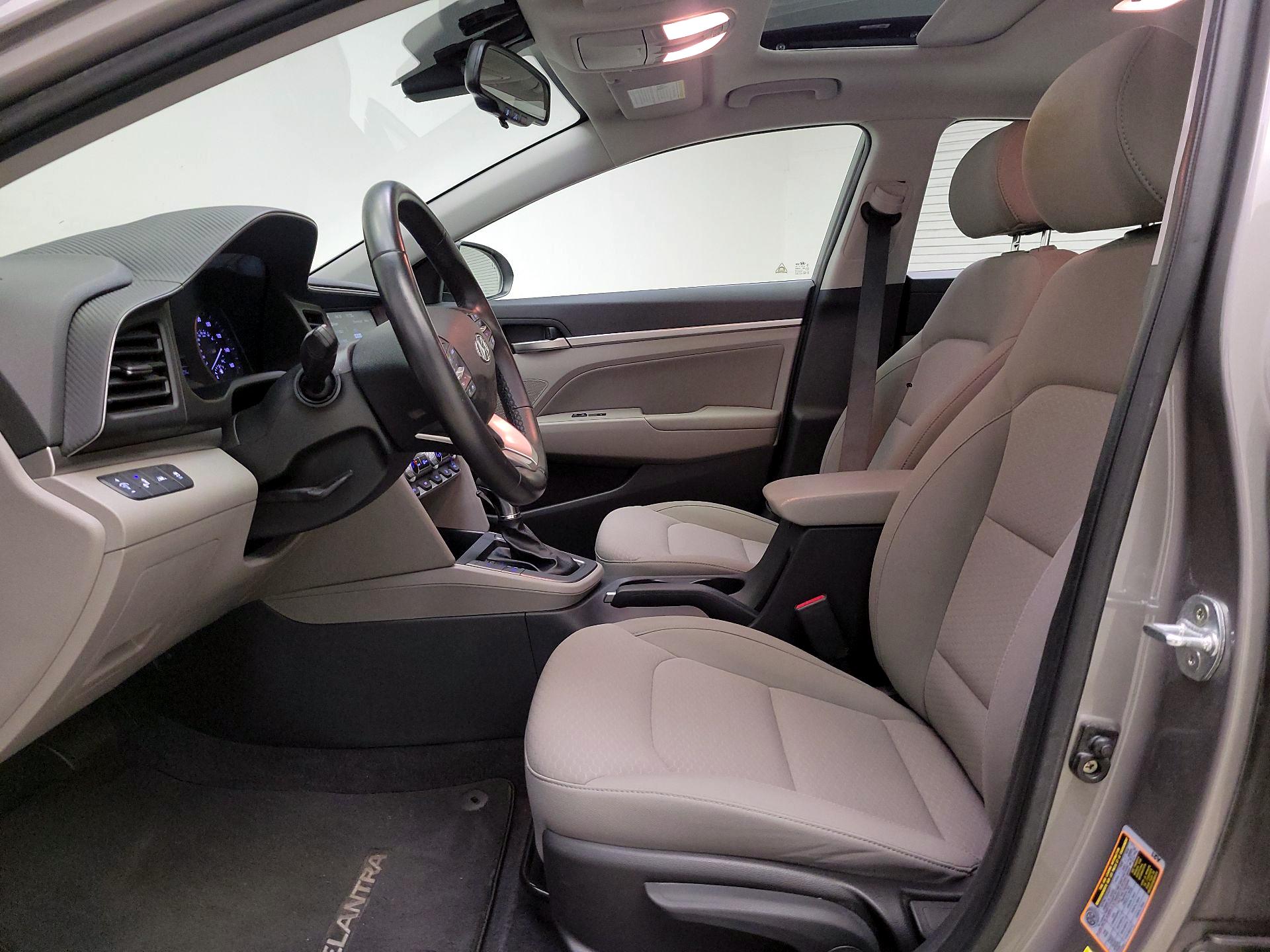 Thumbnail: 2020 Hyundai Elantra - 11