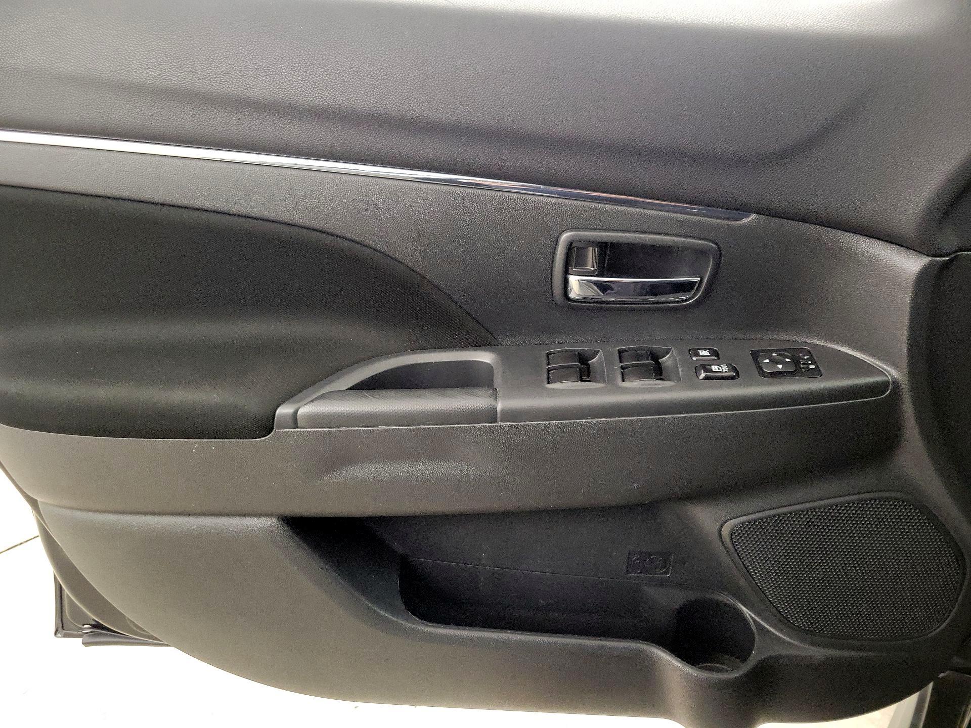 Thumbnail: 2022 Mitsubishi Outlander Sport - 12