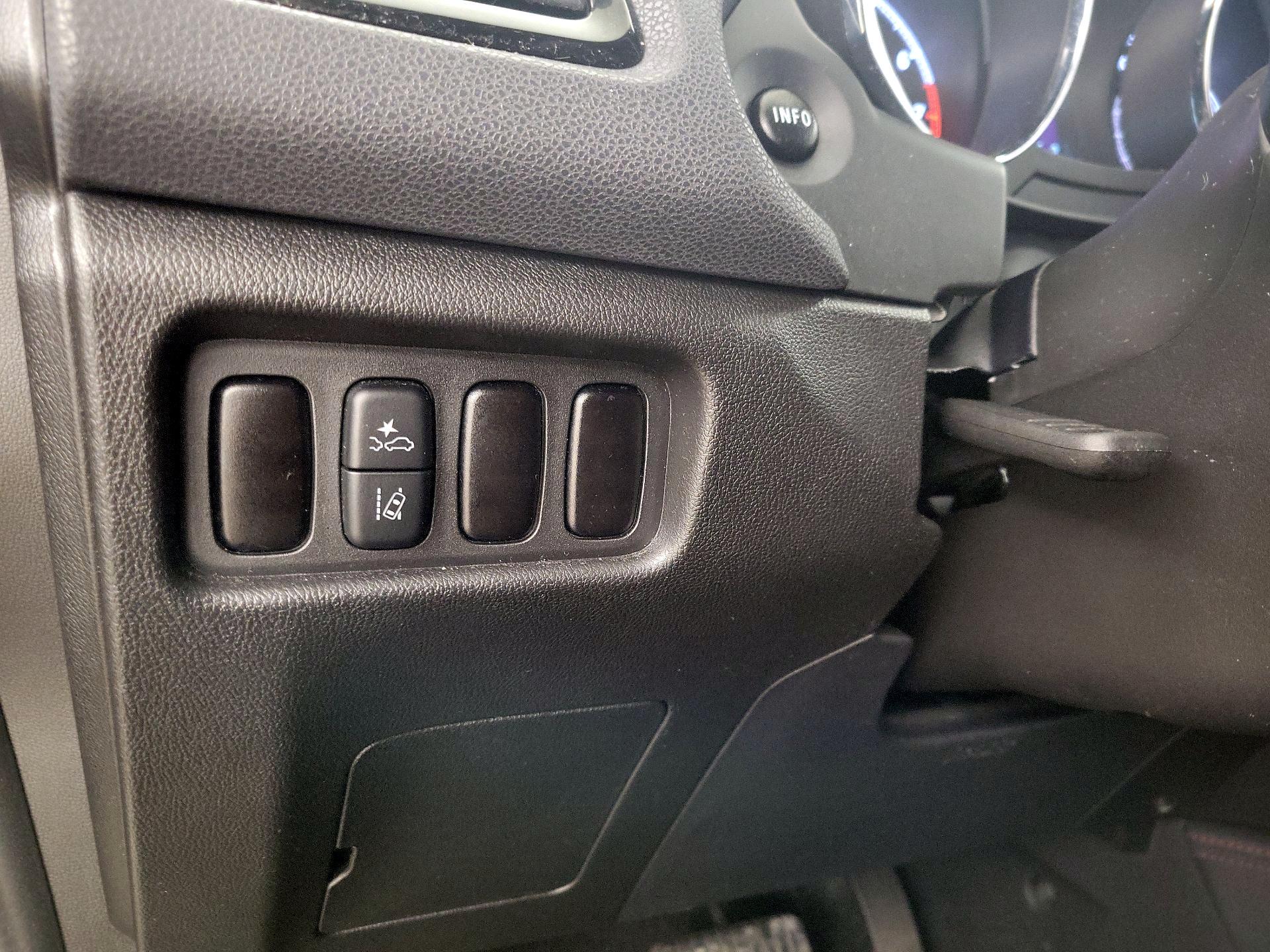 Thumbnail: 2022 Mitsubishi Outlander Sport - 13