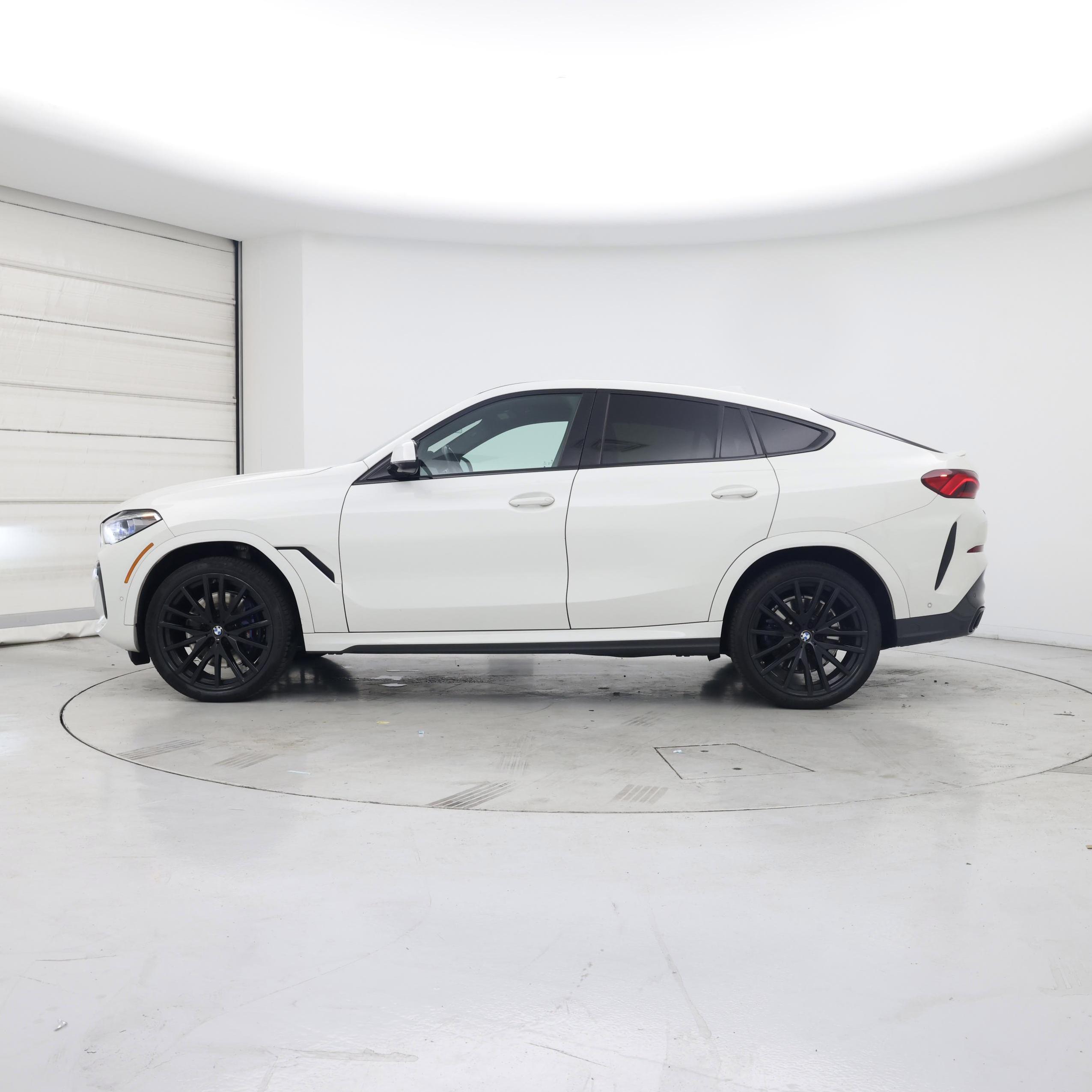 Thumbnail: 2022 BMW X6 - 3