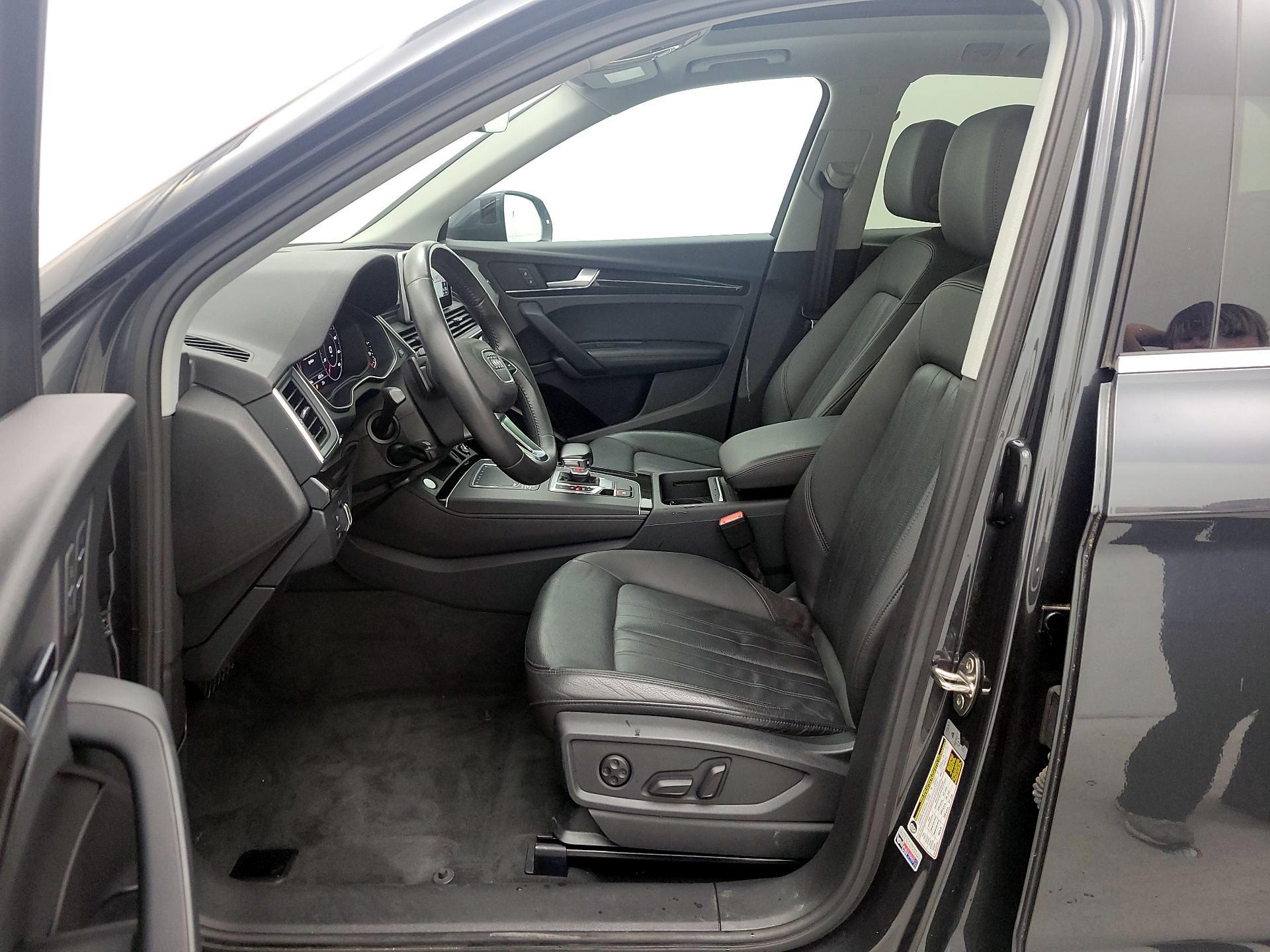 Thumbnail: 2019 Audi Q5 - 11