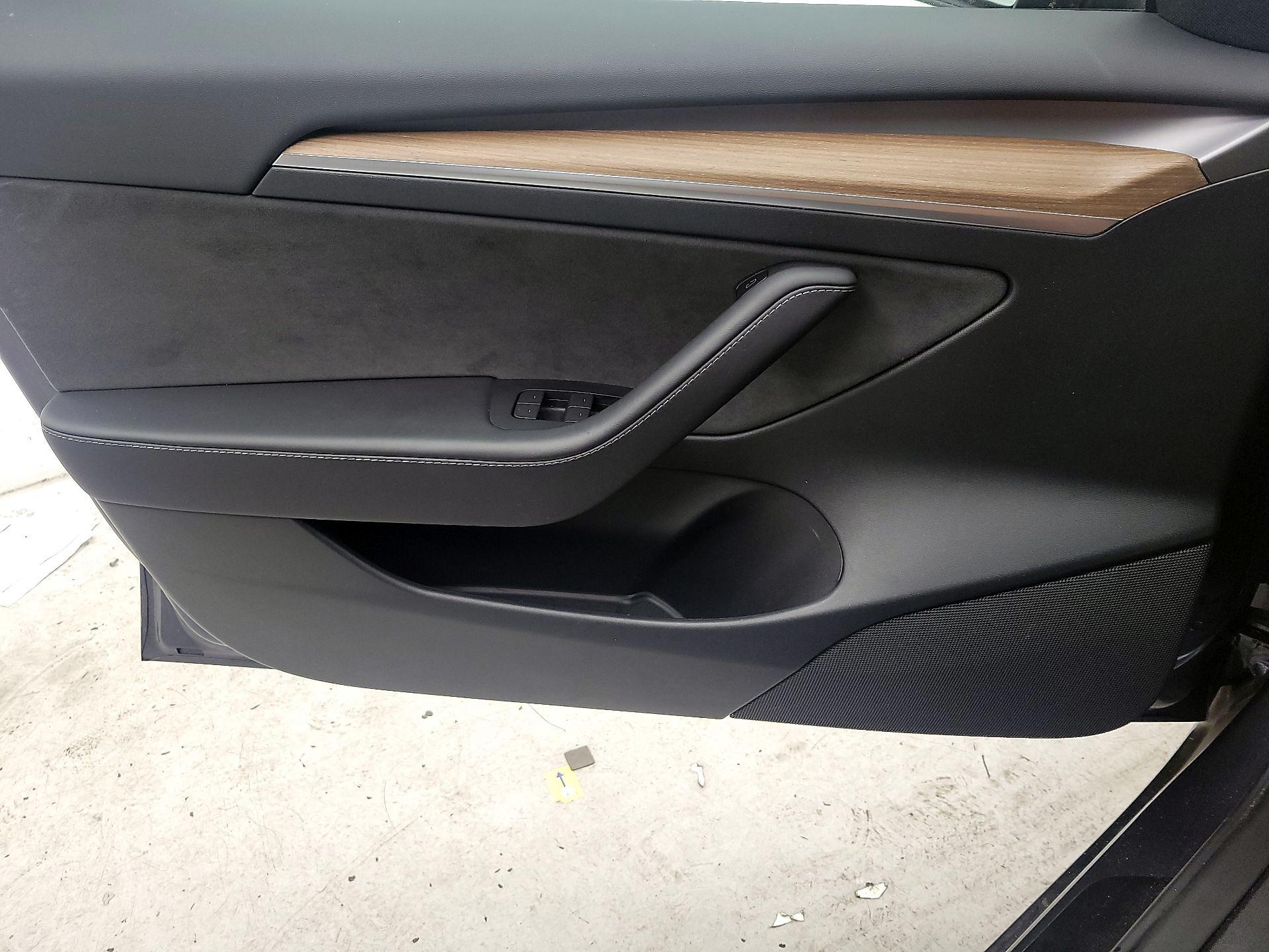 Thumbnail: 2023 Tesla Model 3 - 12